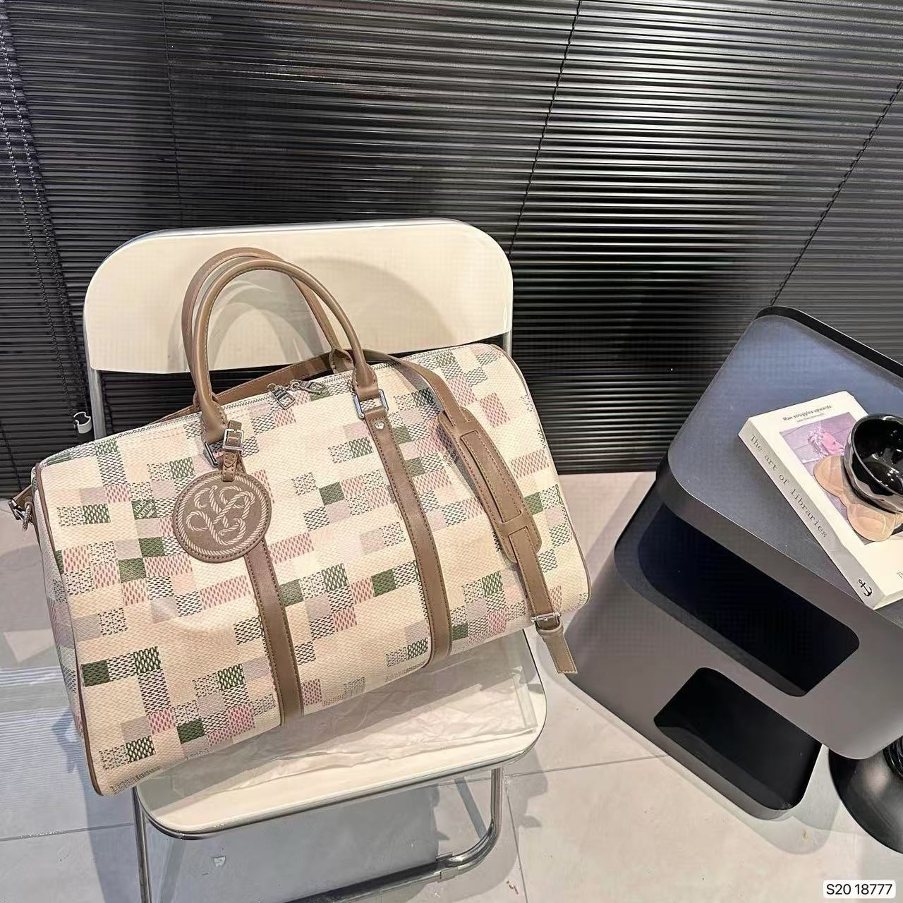 LV チェッカーボード トラベルバッグ【50％割引+送料無料】