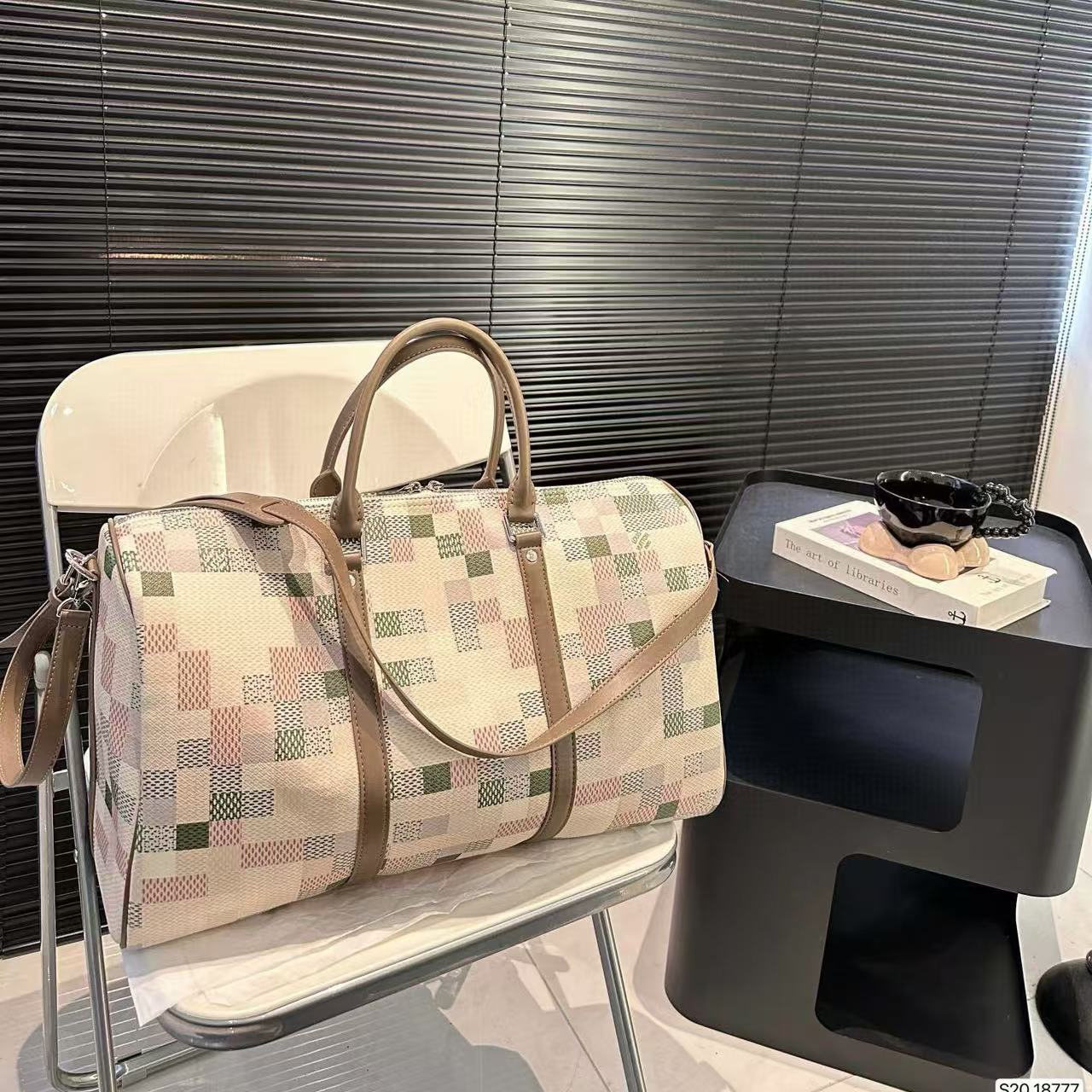 LV チェッカーボード トラベルバッグ【50％割引+送料無料】