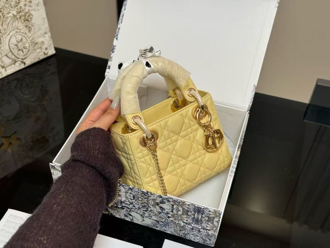 DI0R lady黄色のハンドバッグ【50％割引+送料無料】