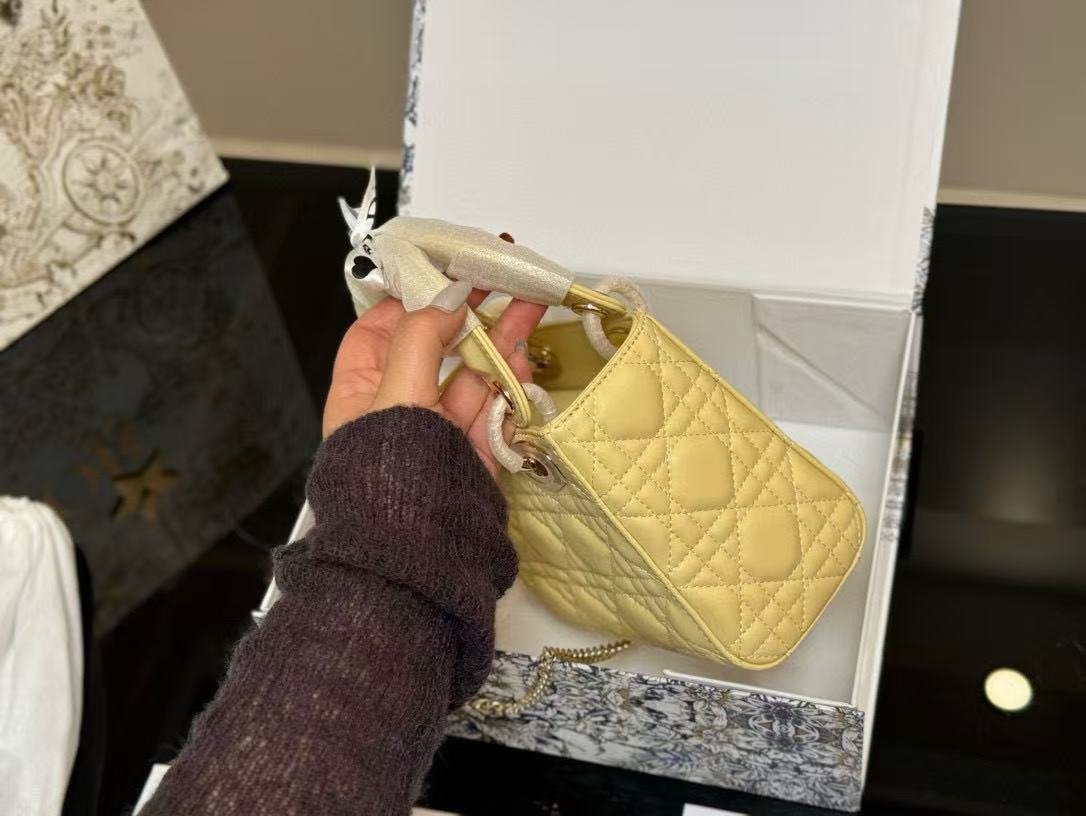 DI0R lady黄色のハンドバッグ【50％割引+送料無料】