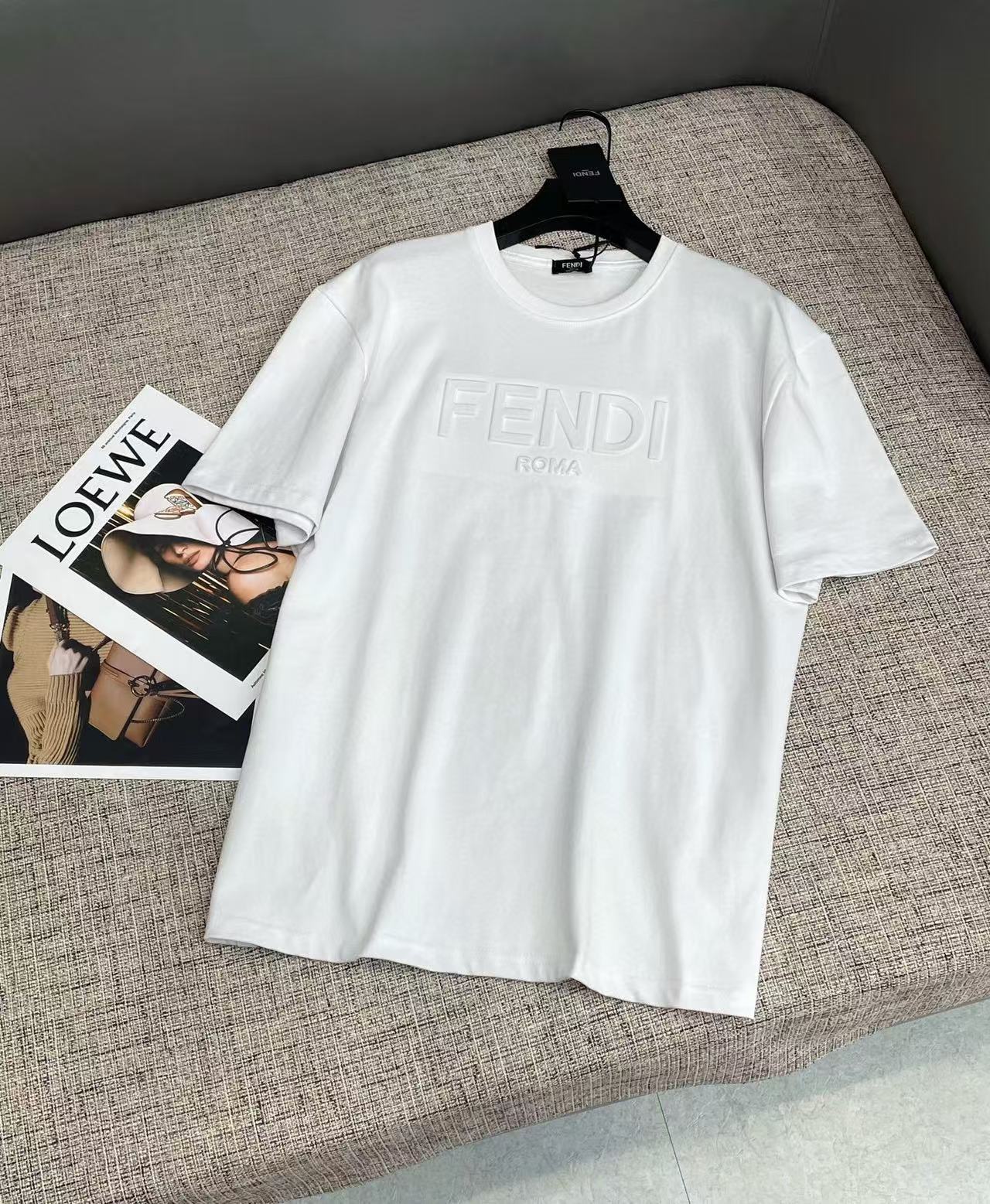 FENDI シンプルレターTシャツ【50％割引+送料無料】