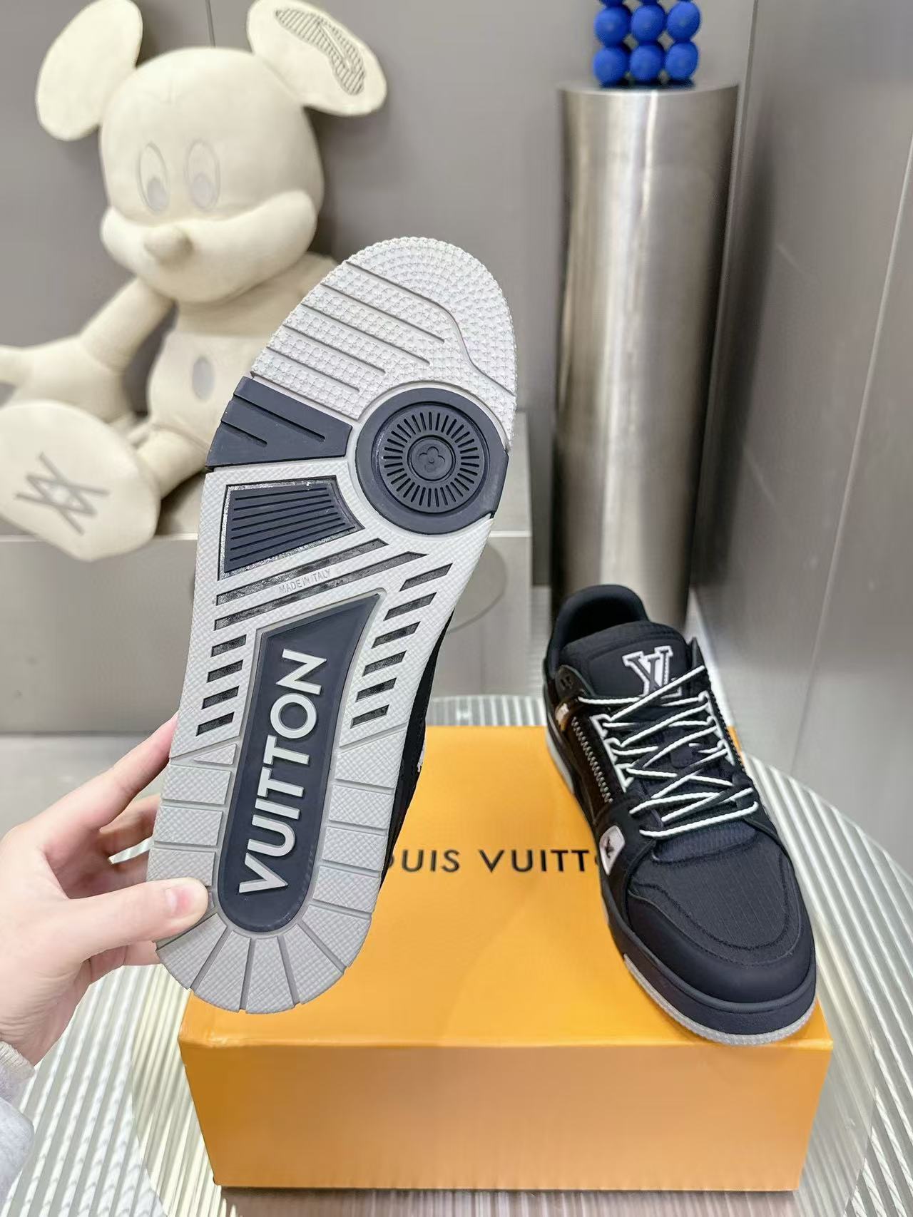 LVの高品質カジュアルシューズ【50％割引+送料無料】