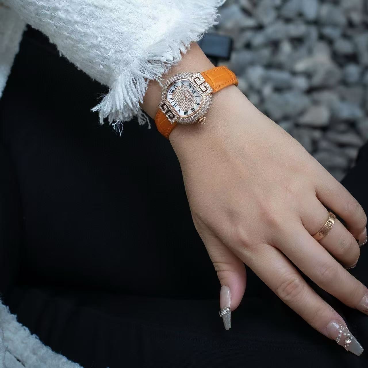 CART1ER Tortue高品質の女性用腕時計【50％割引+送料無料】