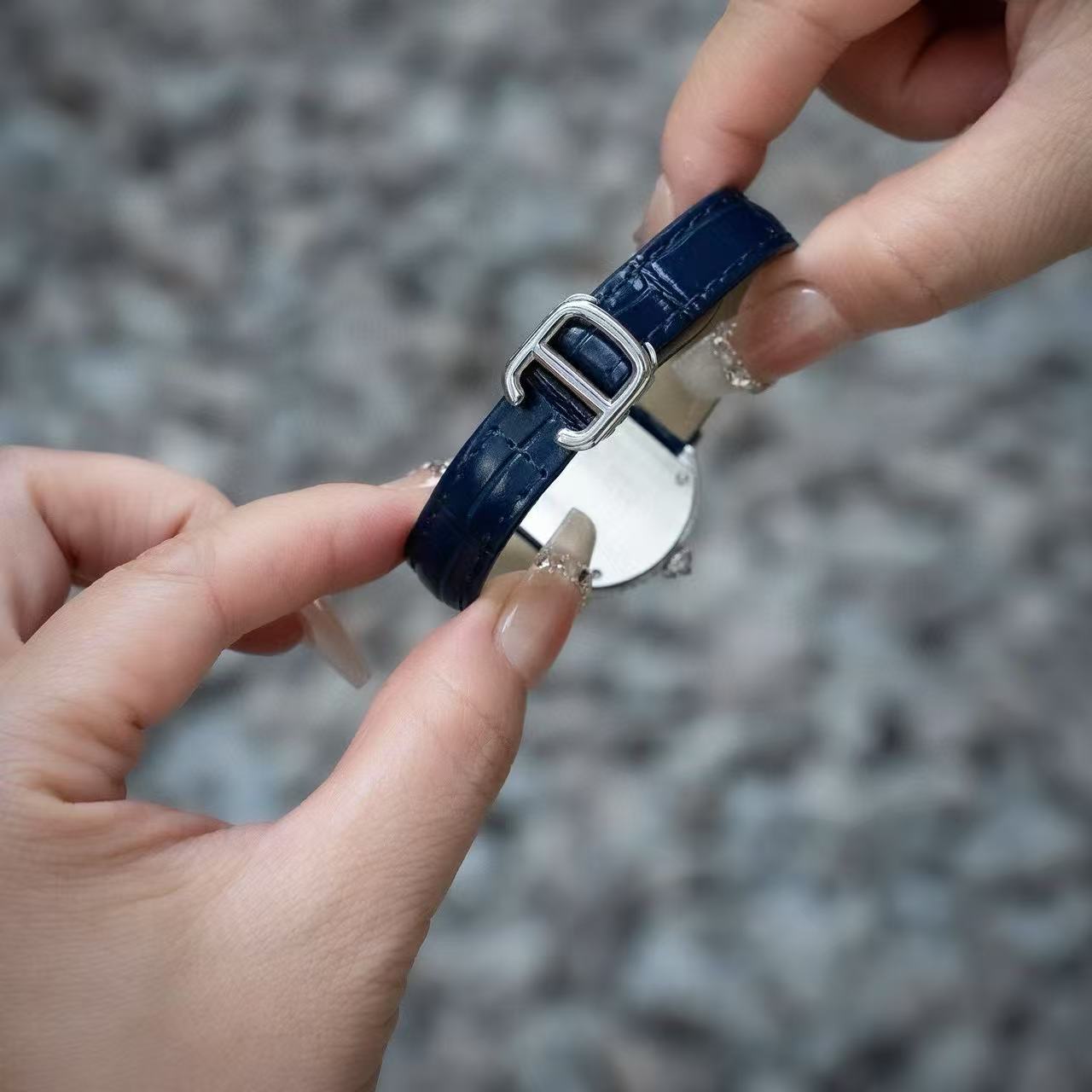 CART1ER Tortue高品質の女性用腕時計【50％割引+送料無料】