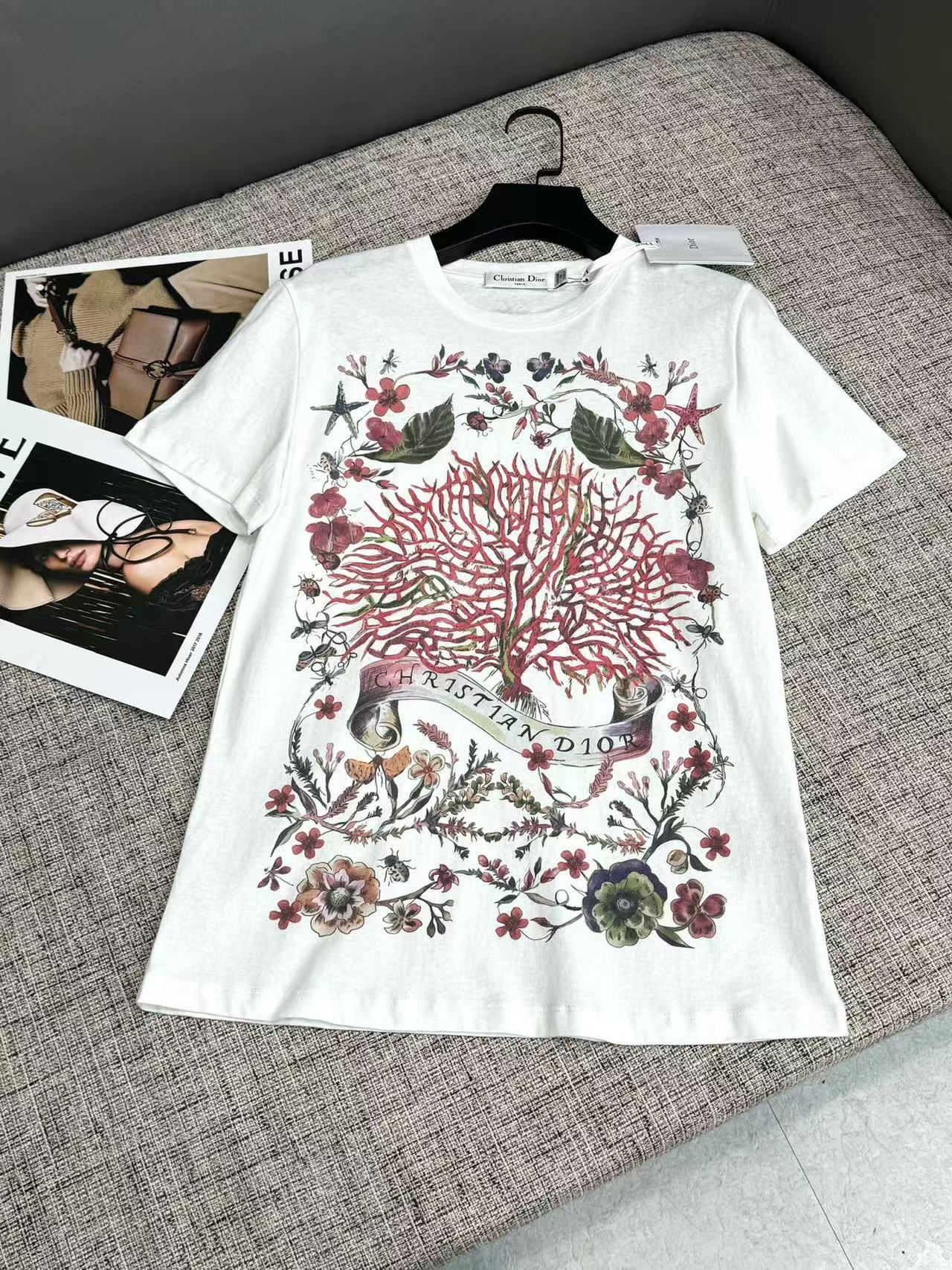 DI0R ジャングルプリントレタリングTシャツ【50％割引+送料無料】