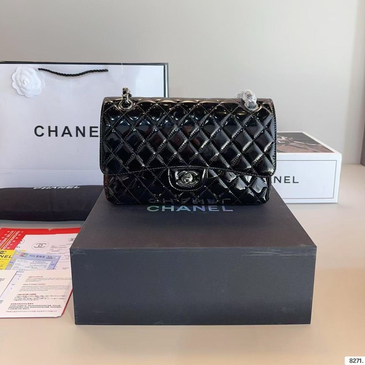 CHANE1 CF パテントレザー チェーンバッグ【50％割引+送料無料】