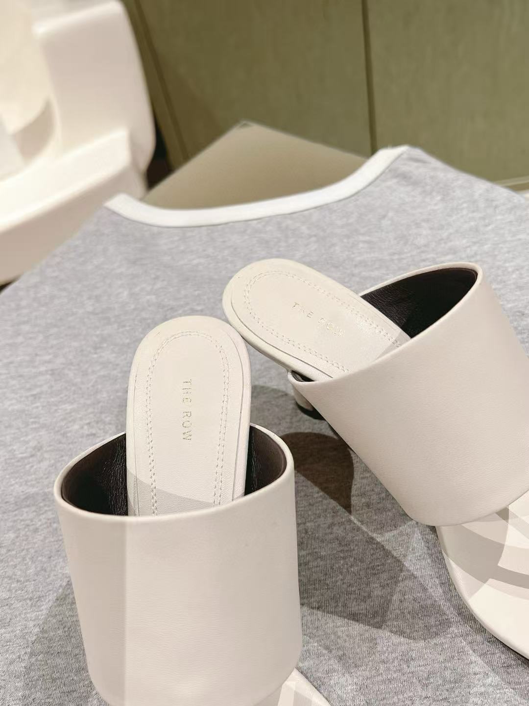 The r0w高品質ミニマリストハイヒールスリッパ【50％割引+送料無料】