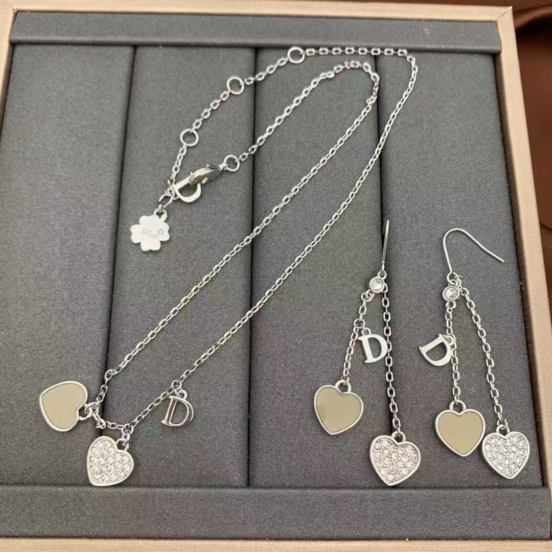 DI0R ハートピアス+ネックレス 2点セット【50％割引+送料無料】