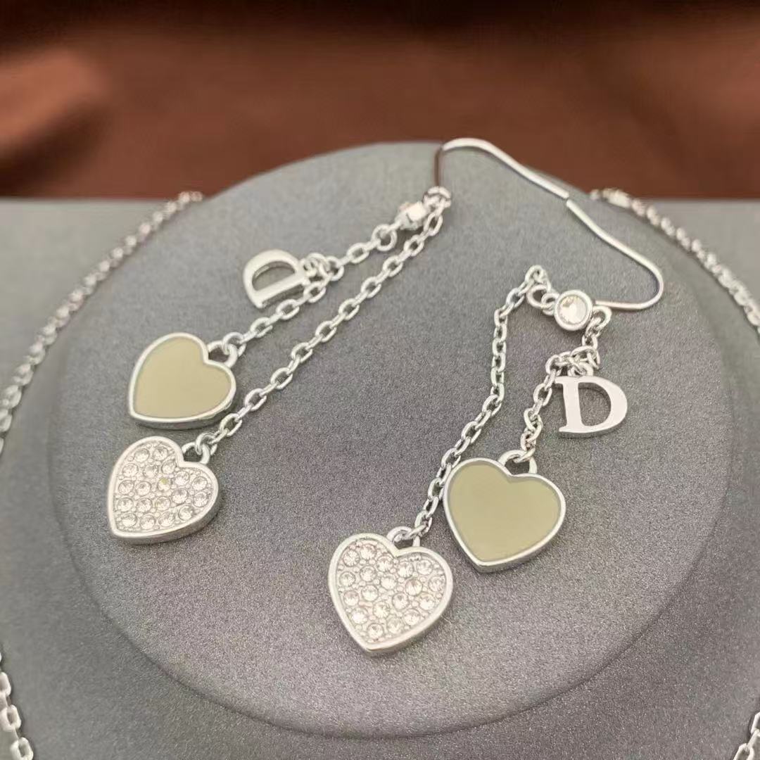 DI0R ハートピアス+ネックレス 2点セット【50％割引+送料無料】