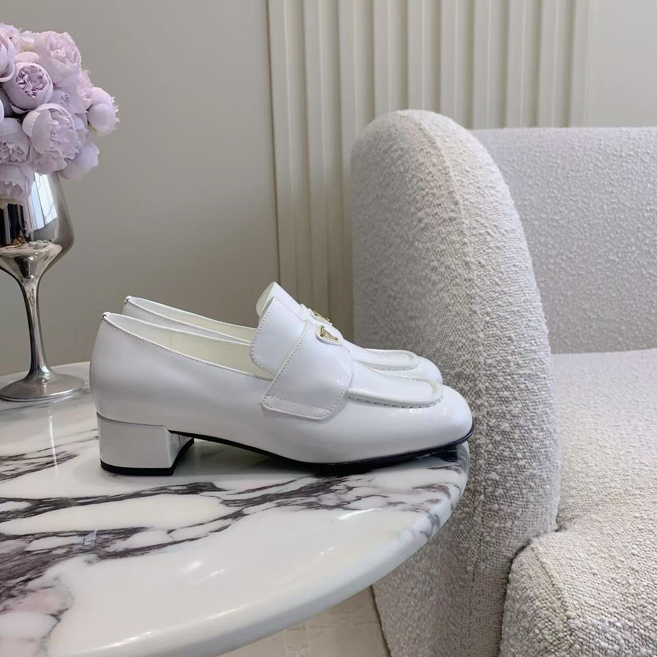 PR4DA 高品質トライアングルロゴローヒール【50％割引+送料無料】