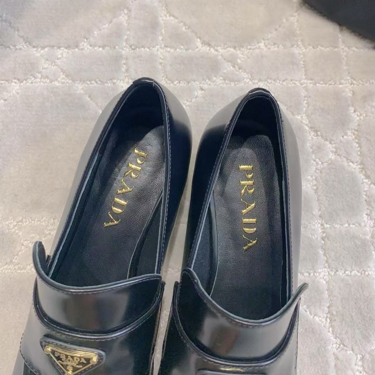 PR4DA 高品質トライアングルロゴローヒール【50％割引+送料無料】