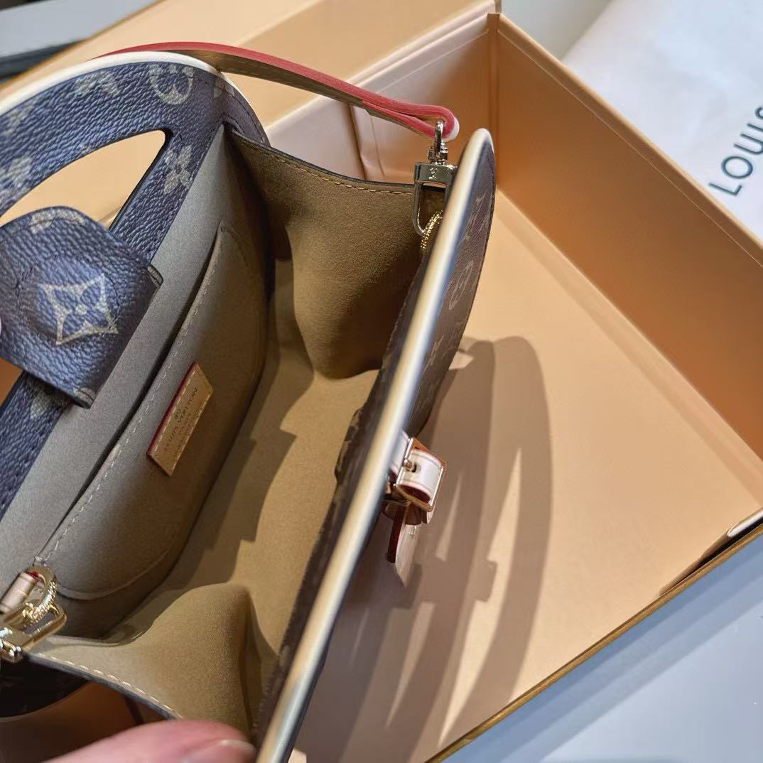 LV老眼用ラウンドハンドバッグ【50％割引+送料無料】