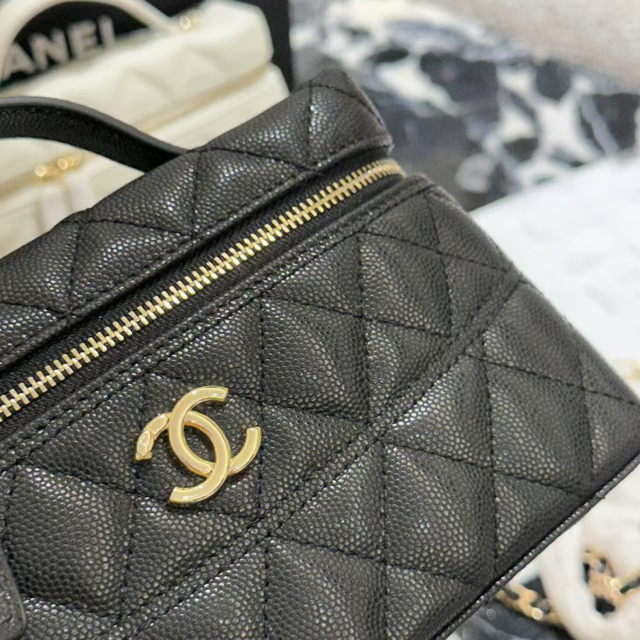 CHANE1 キャビアチェーンハンドバッグ【50％割引+送料無料】