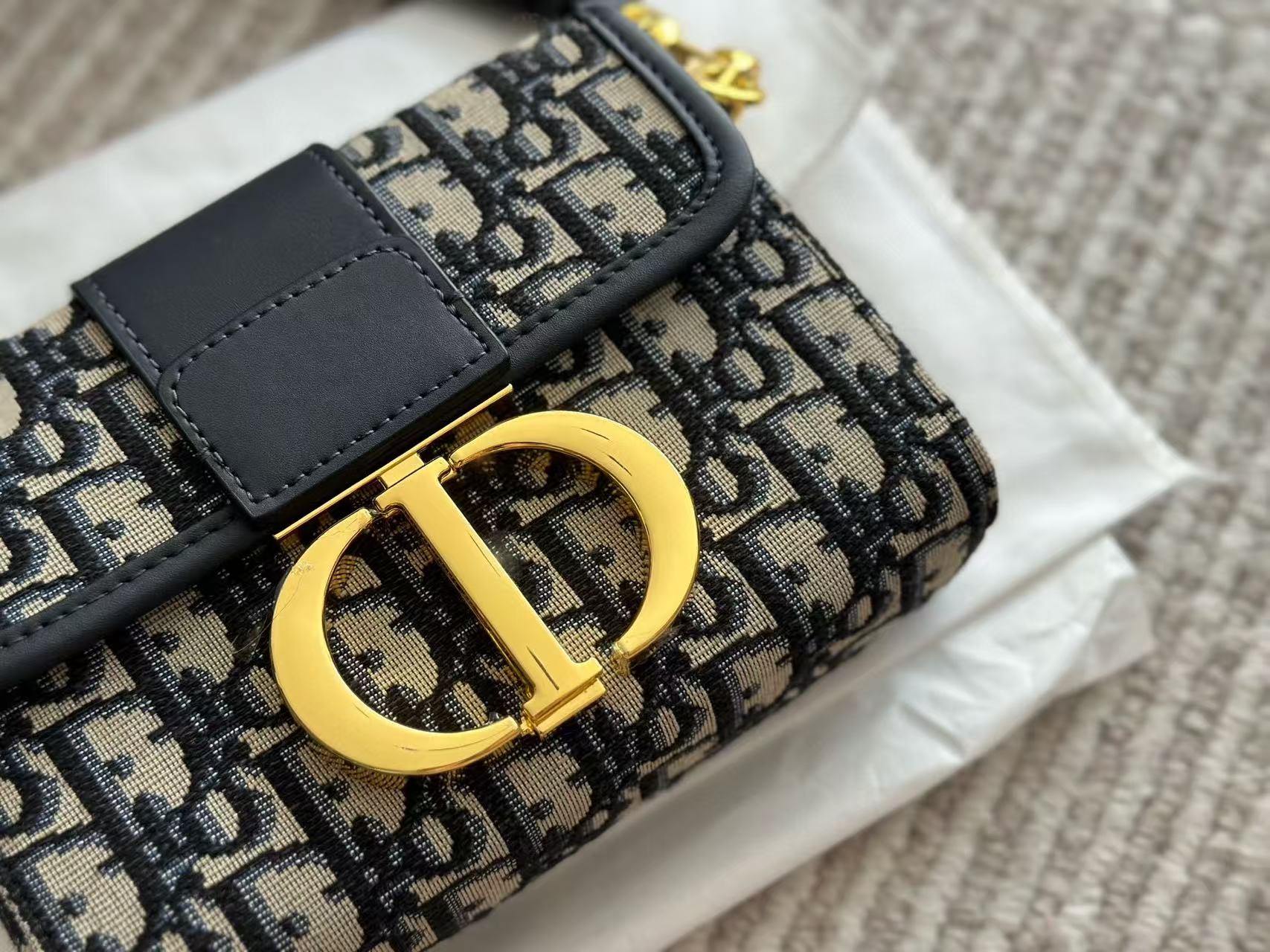 DI0R mini老眼向けクロスボディバッグ【50％割引+送料無料】