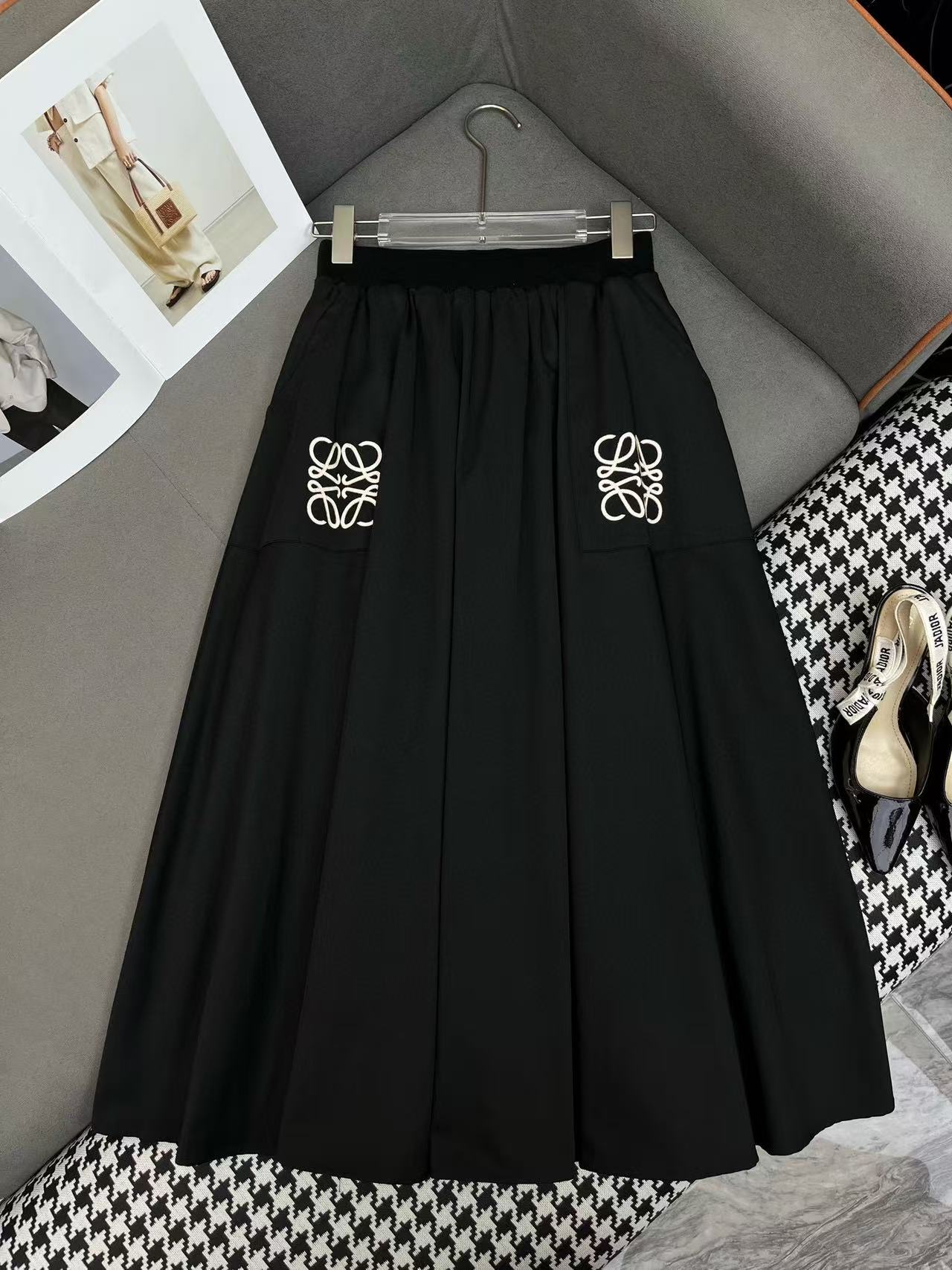 L0WEW 刺繍ロゴスカート【50％割引+送料無料】