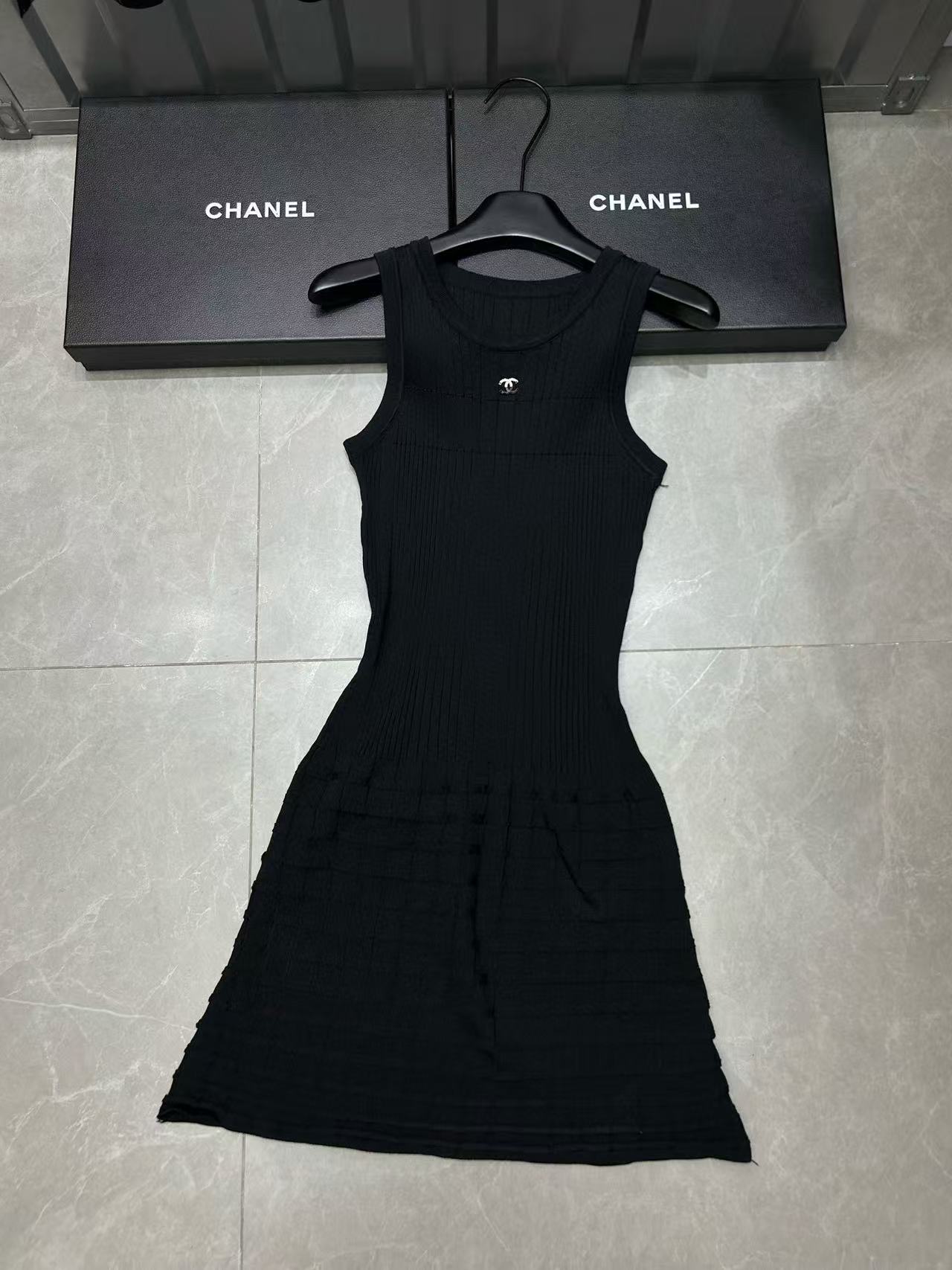 CHANE1 シンプルノースリーブニットワンピース【50％割引+送料無料】