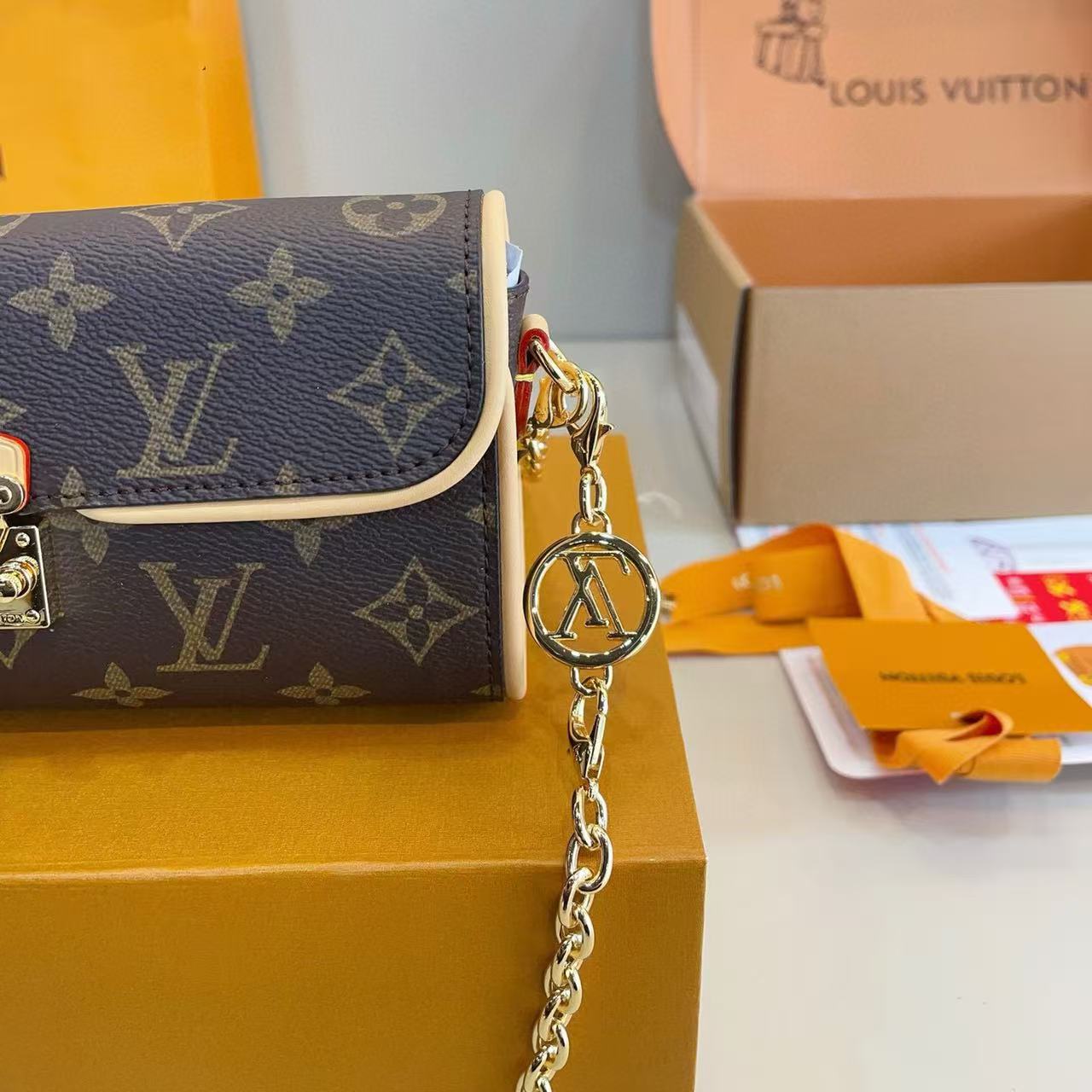 LV camilleチェーンバッグ【50％割引+送料無料】