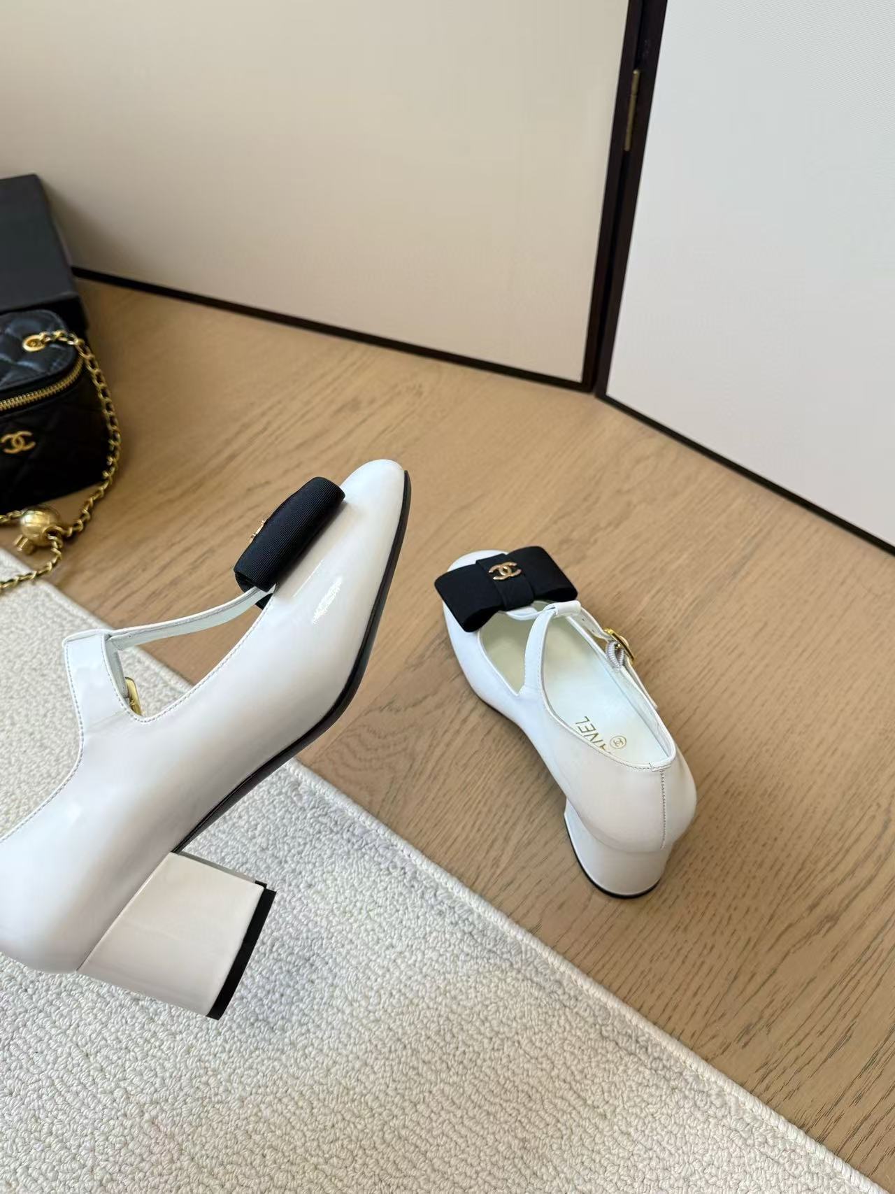 CHANE1 高品質ダブルCロゴハイヒール【50％割引+送料無料】