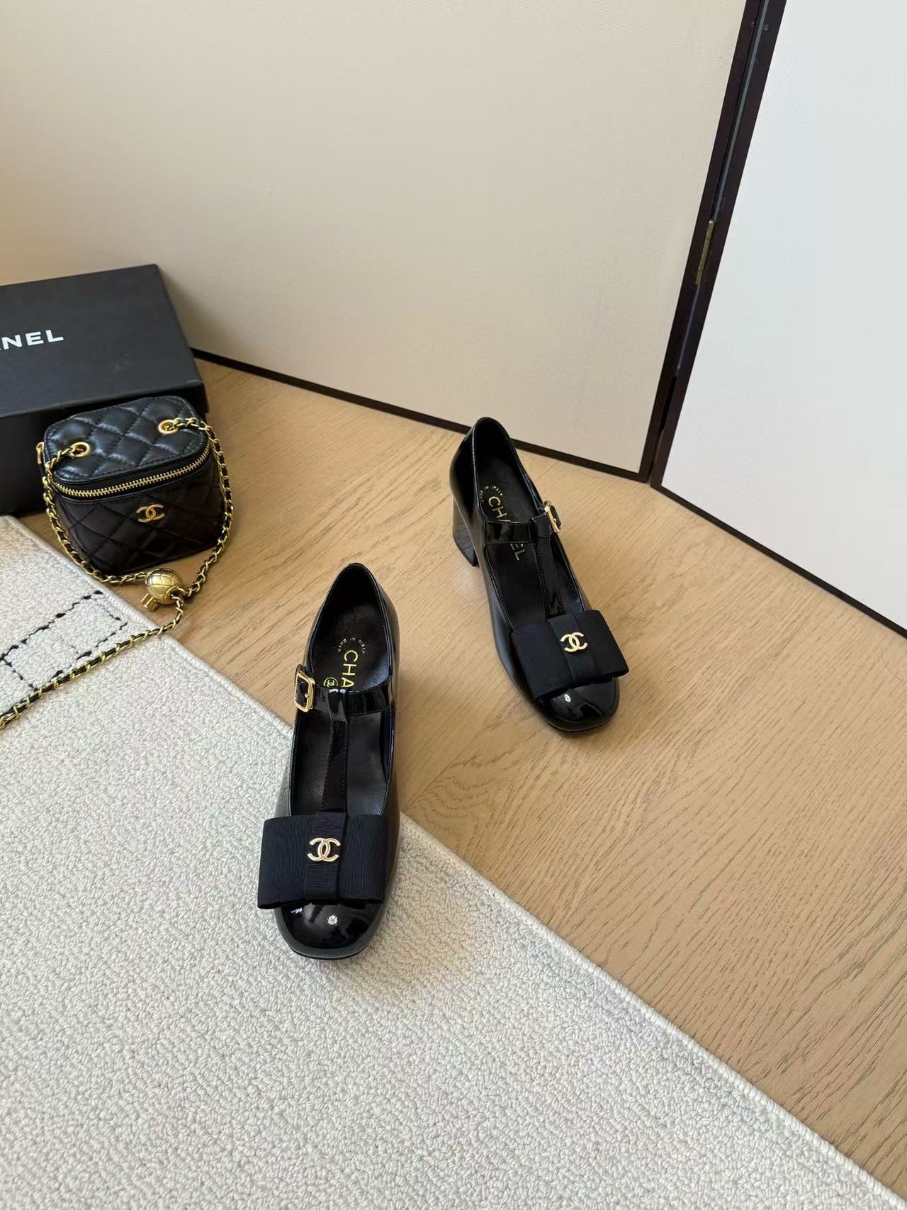 CHANE1 高品質ダブルCロゴハイヒール【50％割引+送料無料】