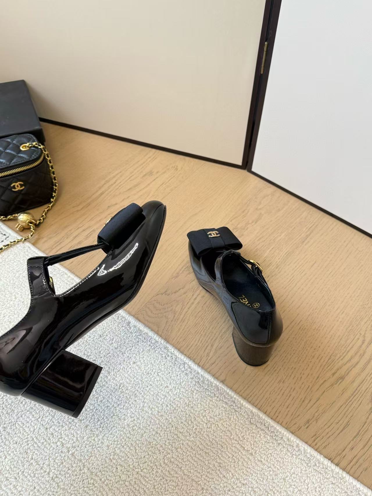 CHANE1 高品質ダブルCロゴハイヒール【50％割引+送料無料】