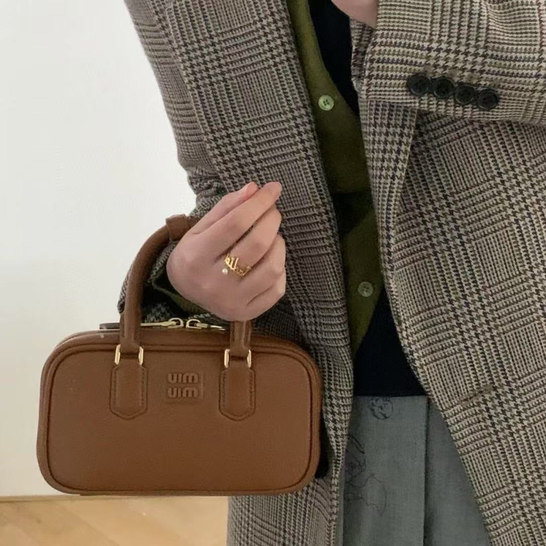 M1UM1U 牛革ボウリングバッグ【50％割引+送料無料】