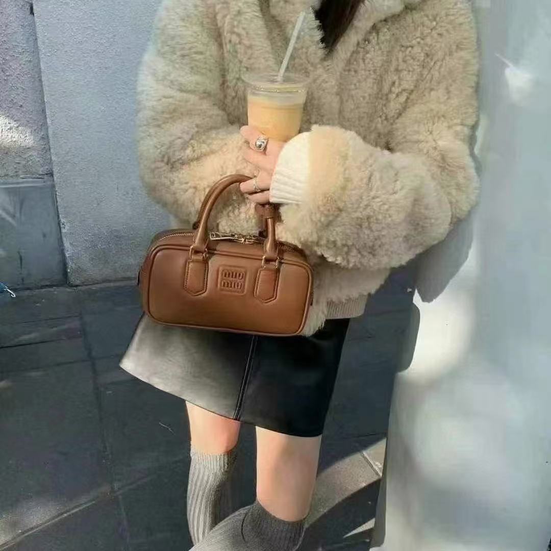 M1UM1U 牛革ボウリングバッグ【50％割引+送料無料】