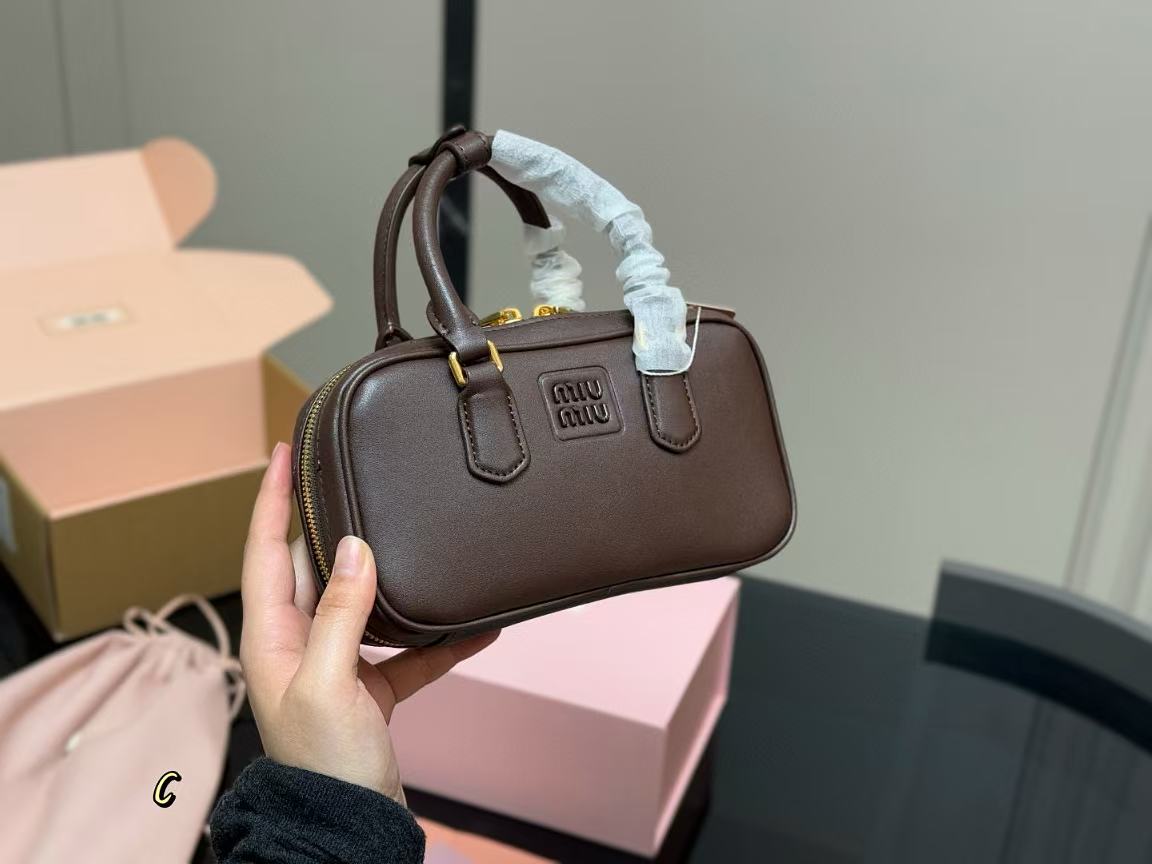 M1UM1U 牛革ボウリングバッグ【50％割引+送料無料】