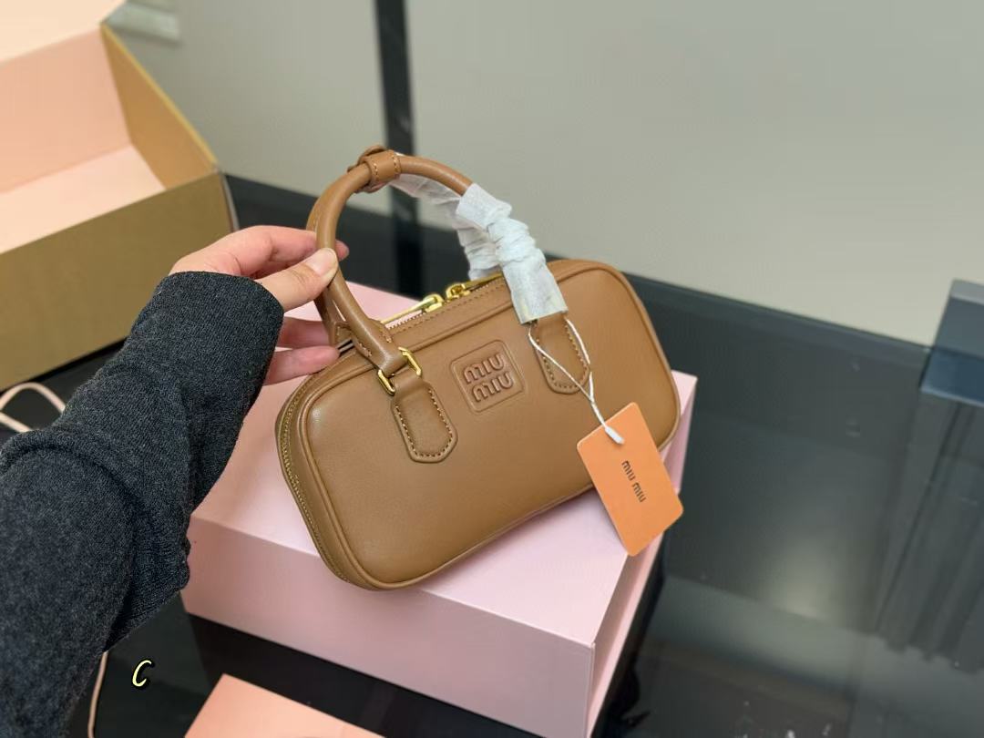 M1UM1U 牛革ボウリングバッグ【50％割引+送料無料】