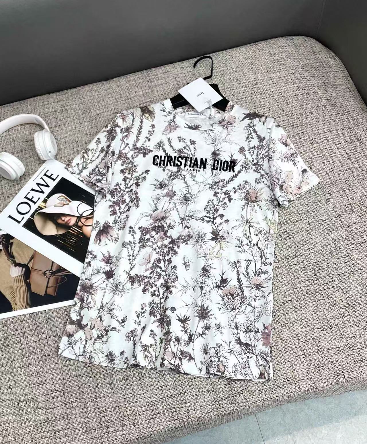 DI0R フルプリント フロッキーレタリング T シャツ【50％割引+送料無料】