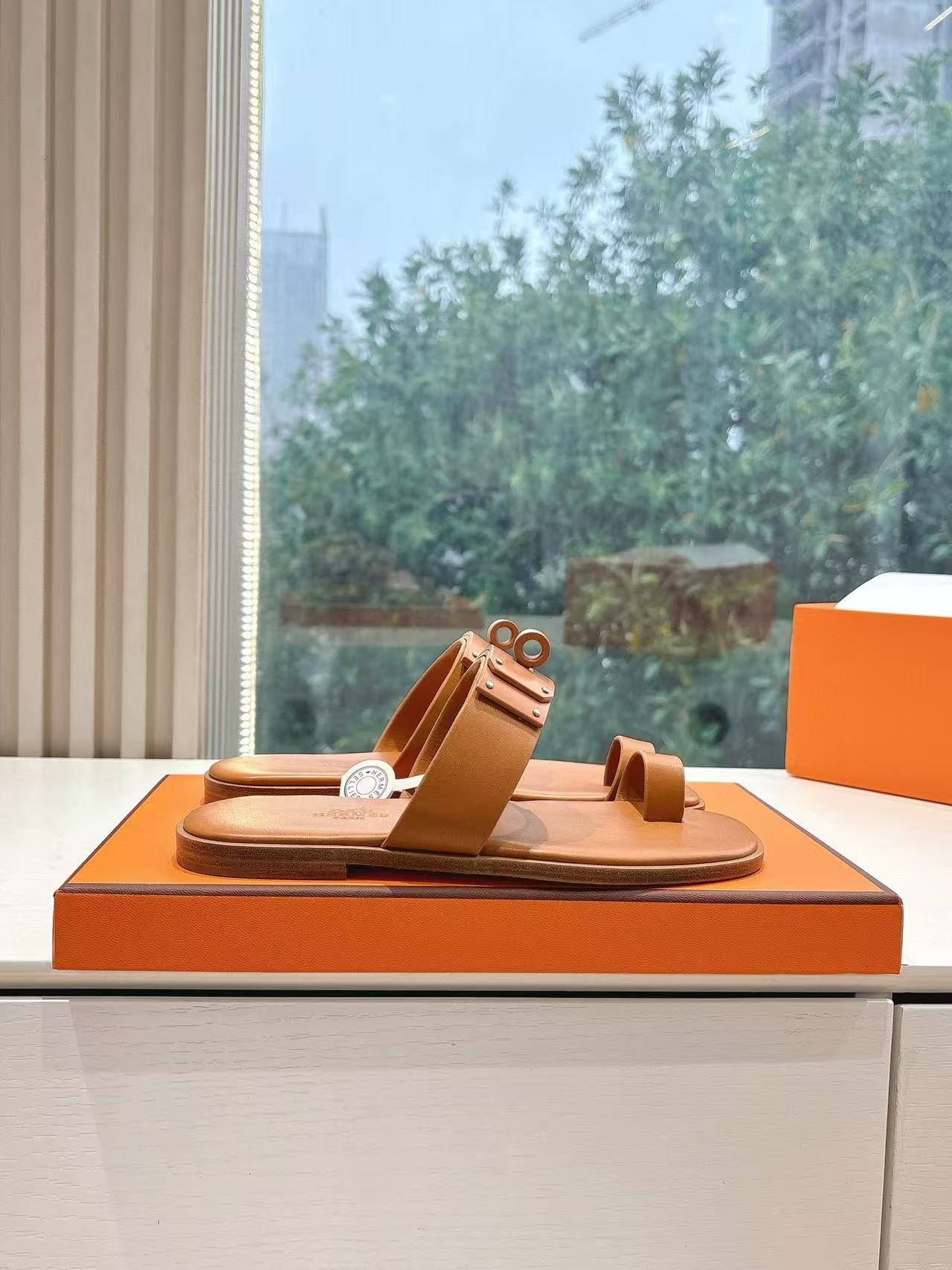 HERME5 高品質豚鼻スリッパ【50％割引+送料無料】