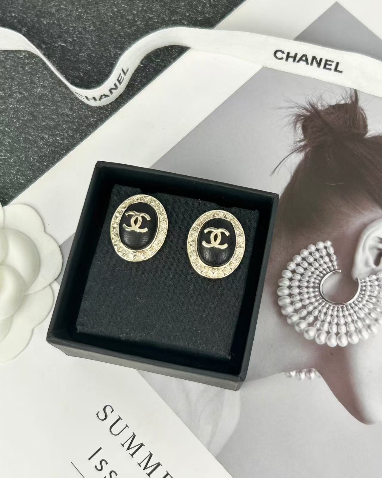 CHANE1 オーバルイヤリング【 50％割引+送料無料】