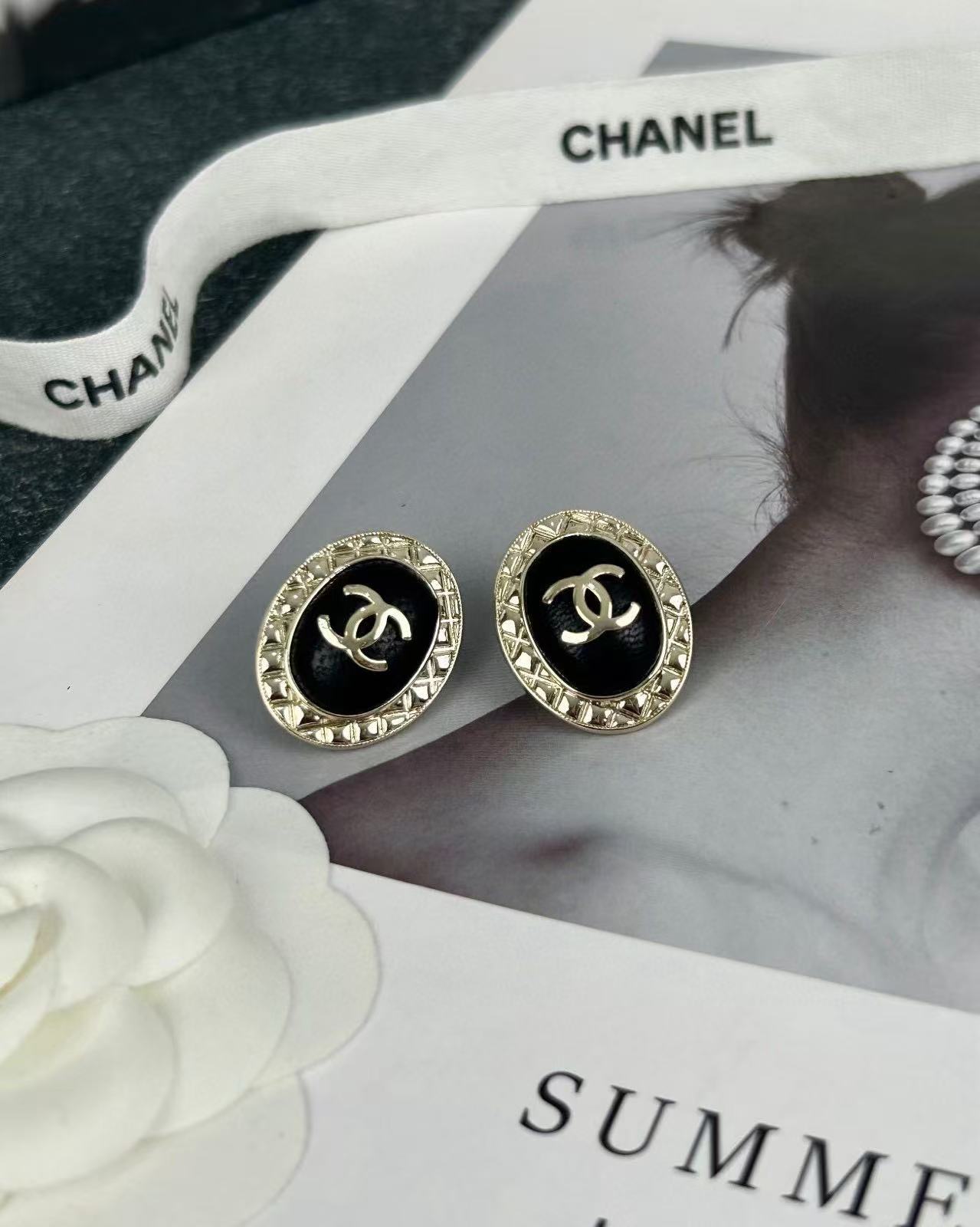 CHANE1 オーバルイヤリング【 50％割引+送料無料】