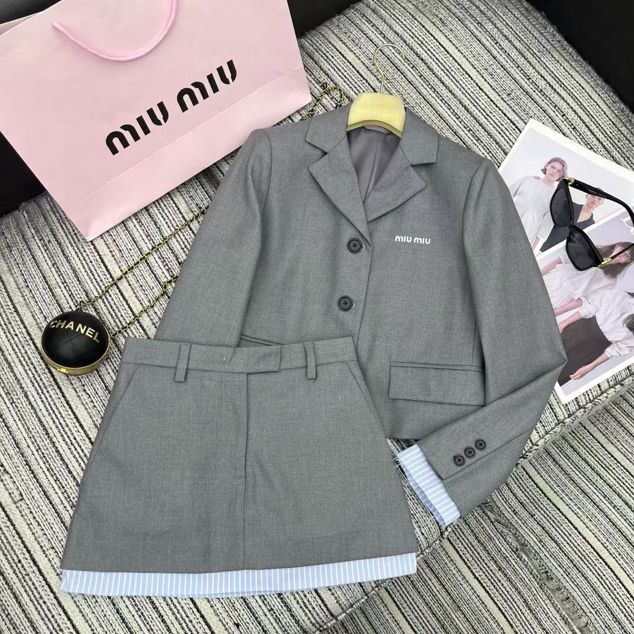 M1UM1U ジャケット+スカート ツーピースセット【 50％割引+送料無料】
