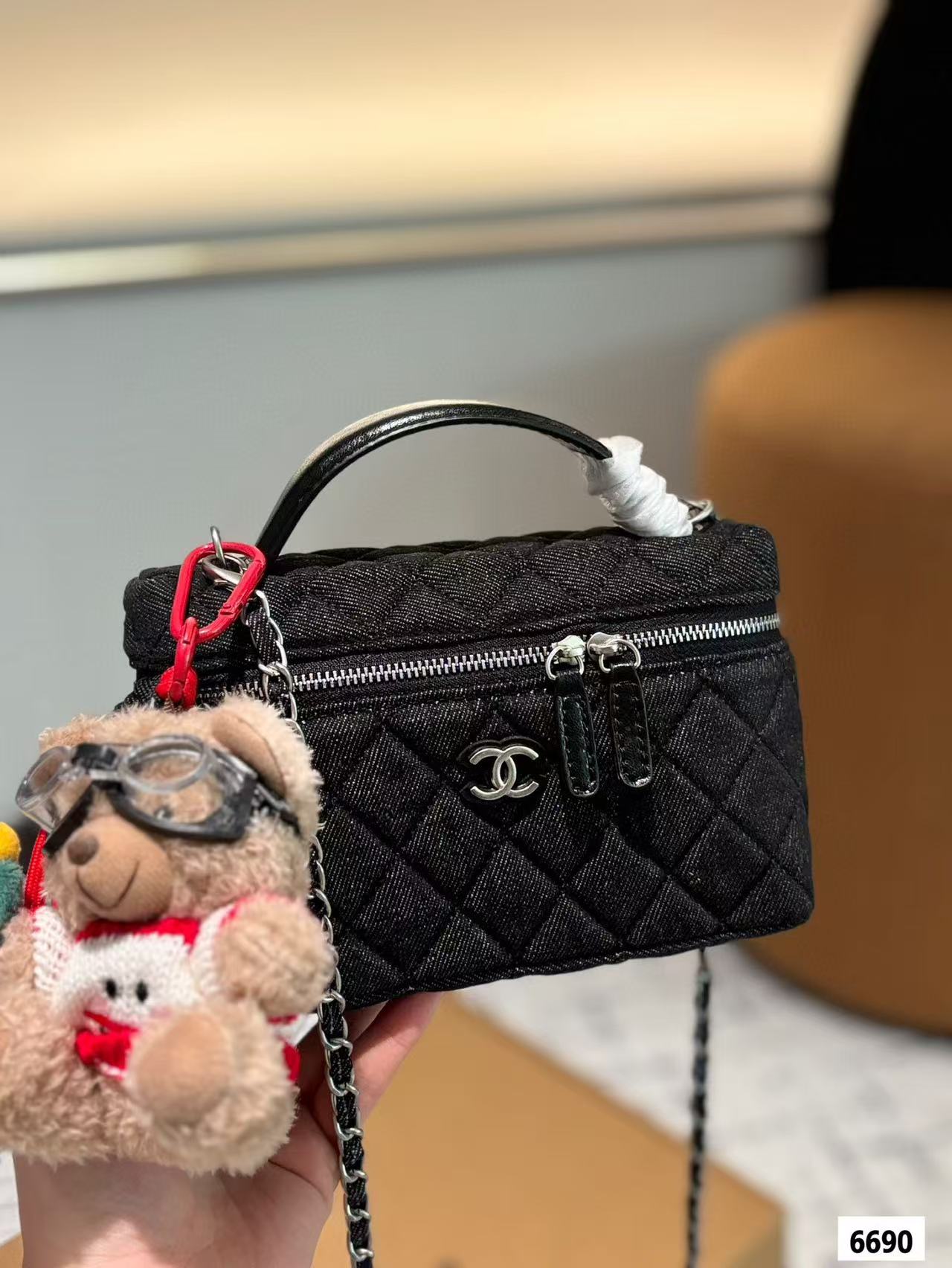 CHANE1 デニムコスメポーチ【 50％割引+送料無料】