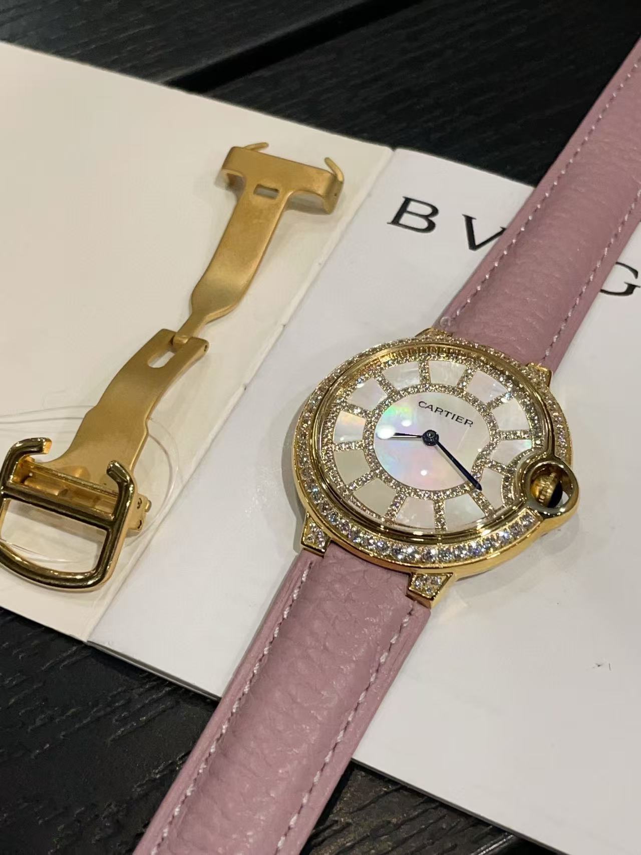 CART1ERブルーバルーンダイヤモンドレディースウォッチ【50％割引+送料無料】