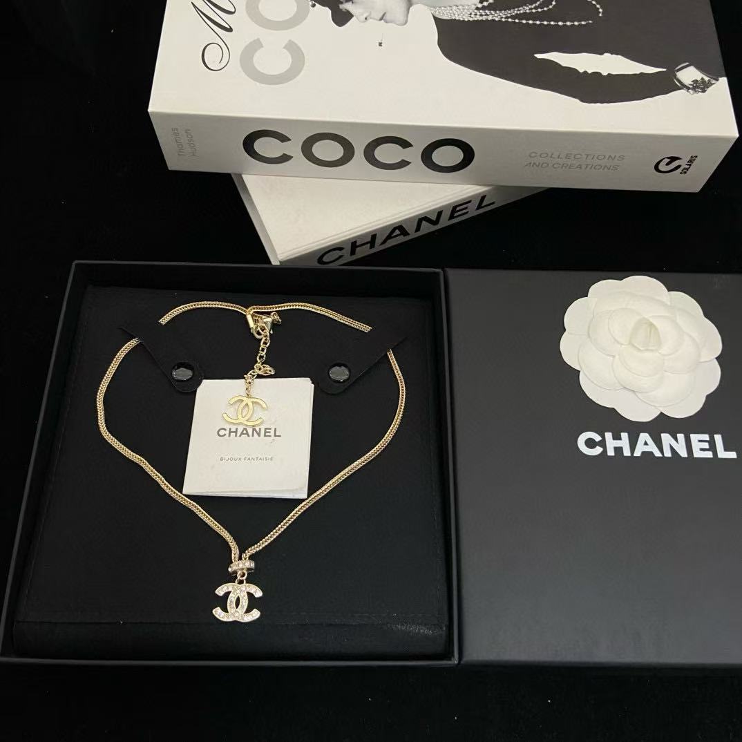 CHANE1 ダブルC スネークボーンネックレス【 50％割引+送料無料】