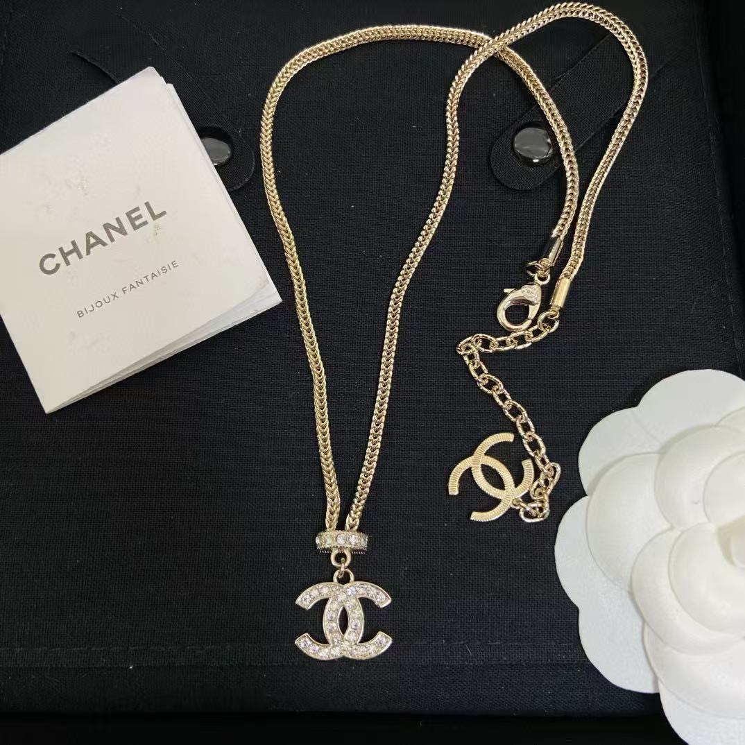 CHANE1 ダブルC スネークボーンネックレス【 50％割引+送料無料】