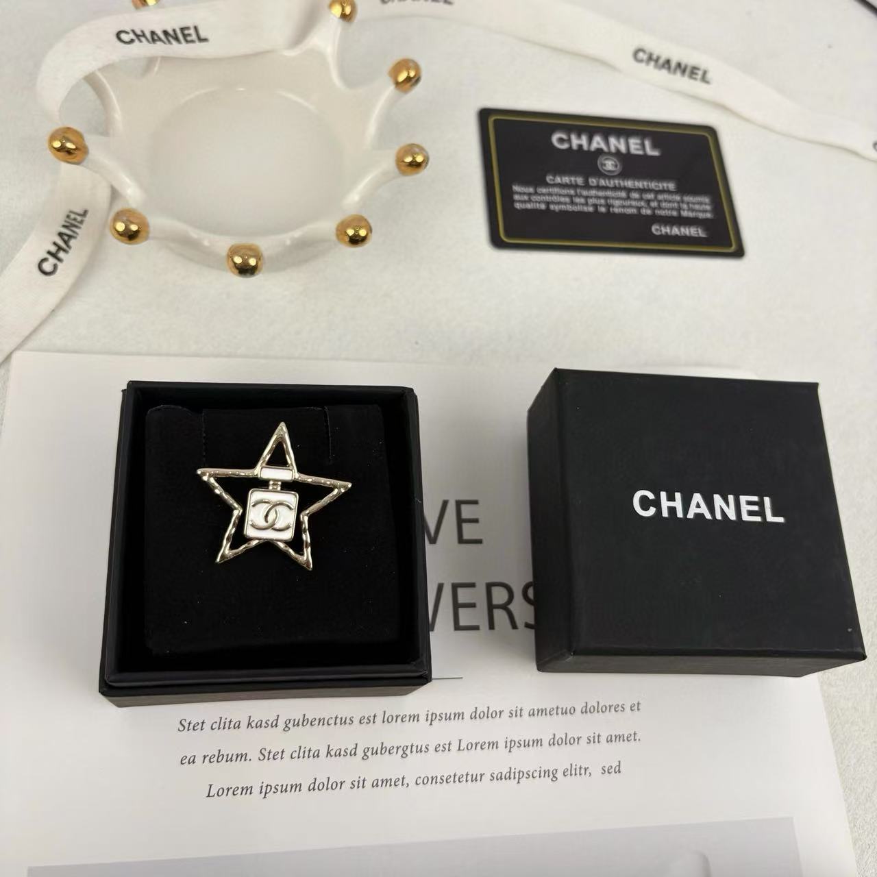 CHANE1 五芒星ダブルCブローチ【 50％割引+送料無料】