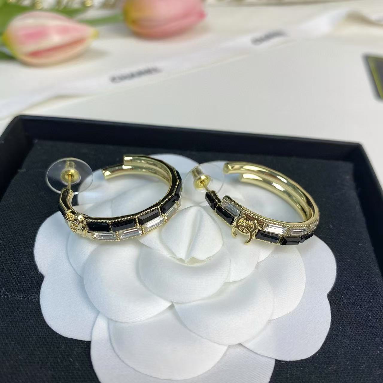 CHANE1 ブラック＆ホワイト スクエア ダイヤモンド イヤリング【 50％割引+送料無料】