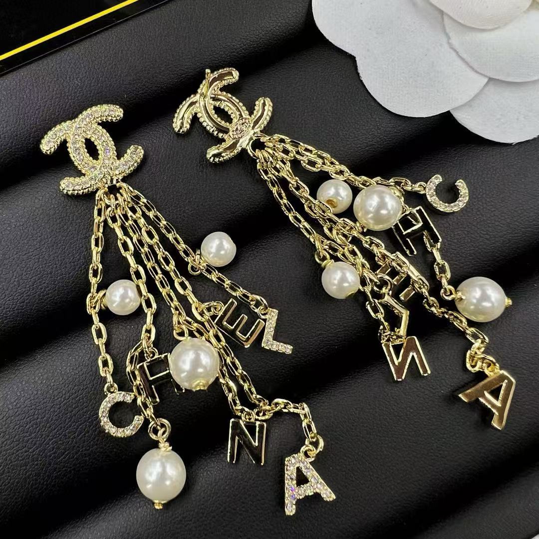 CHANE1 タッセルパールイヤリング【 50％割引+送料無料】