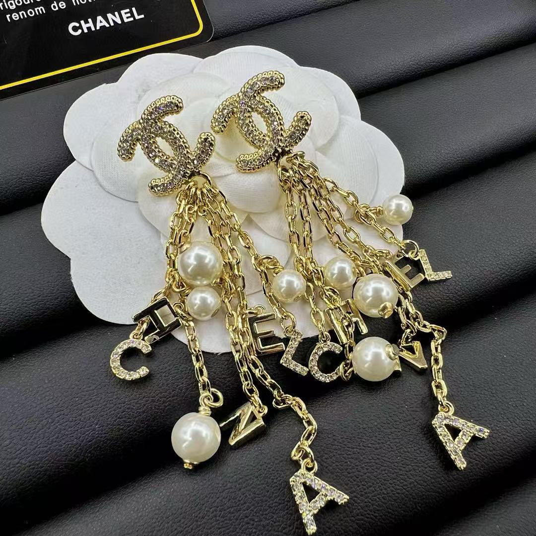 CHANE1 タッセルパールイヤリング【 50％割引+送料無料】