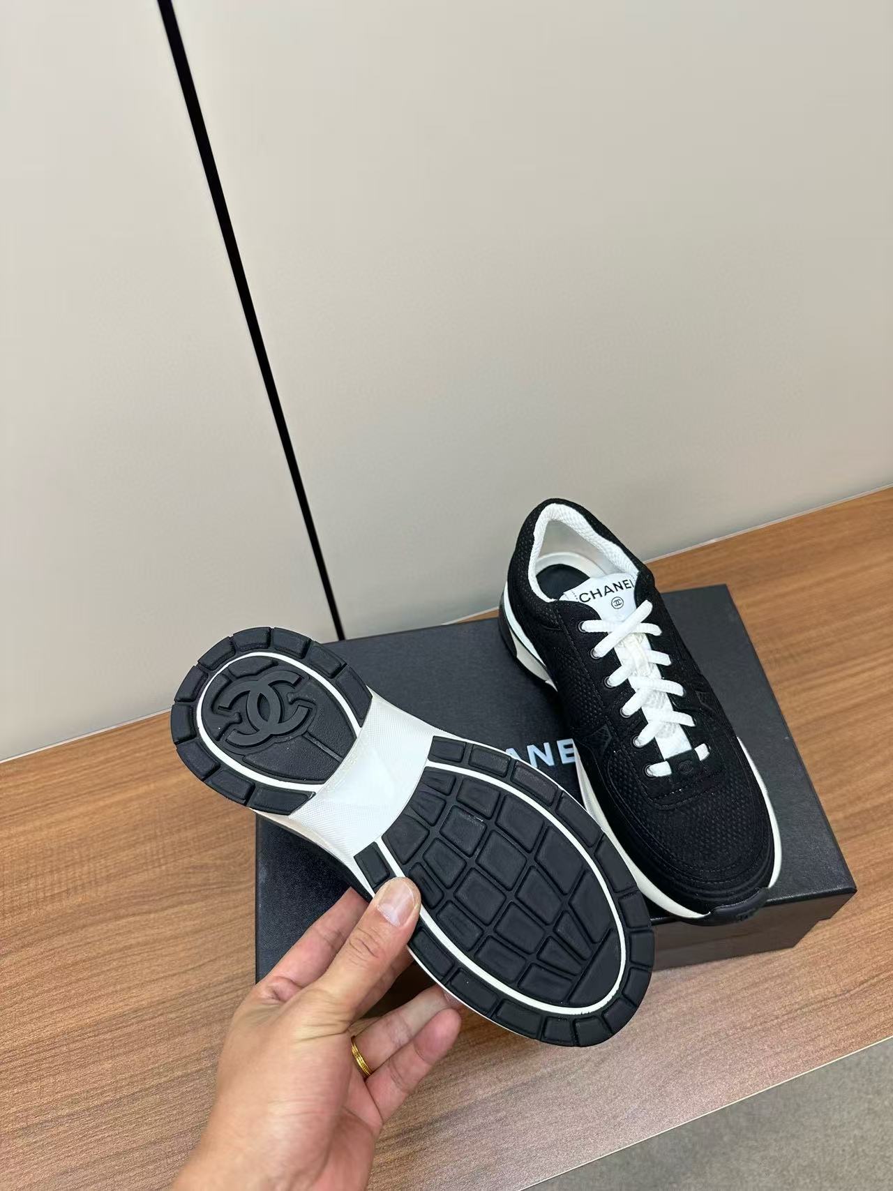 CHANE1 高品質ダブルCシンプルスポーツシューズ【50％割引+送料無料】