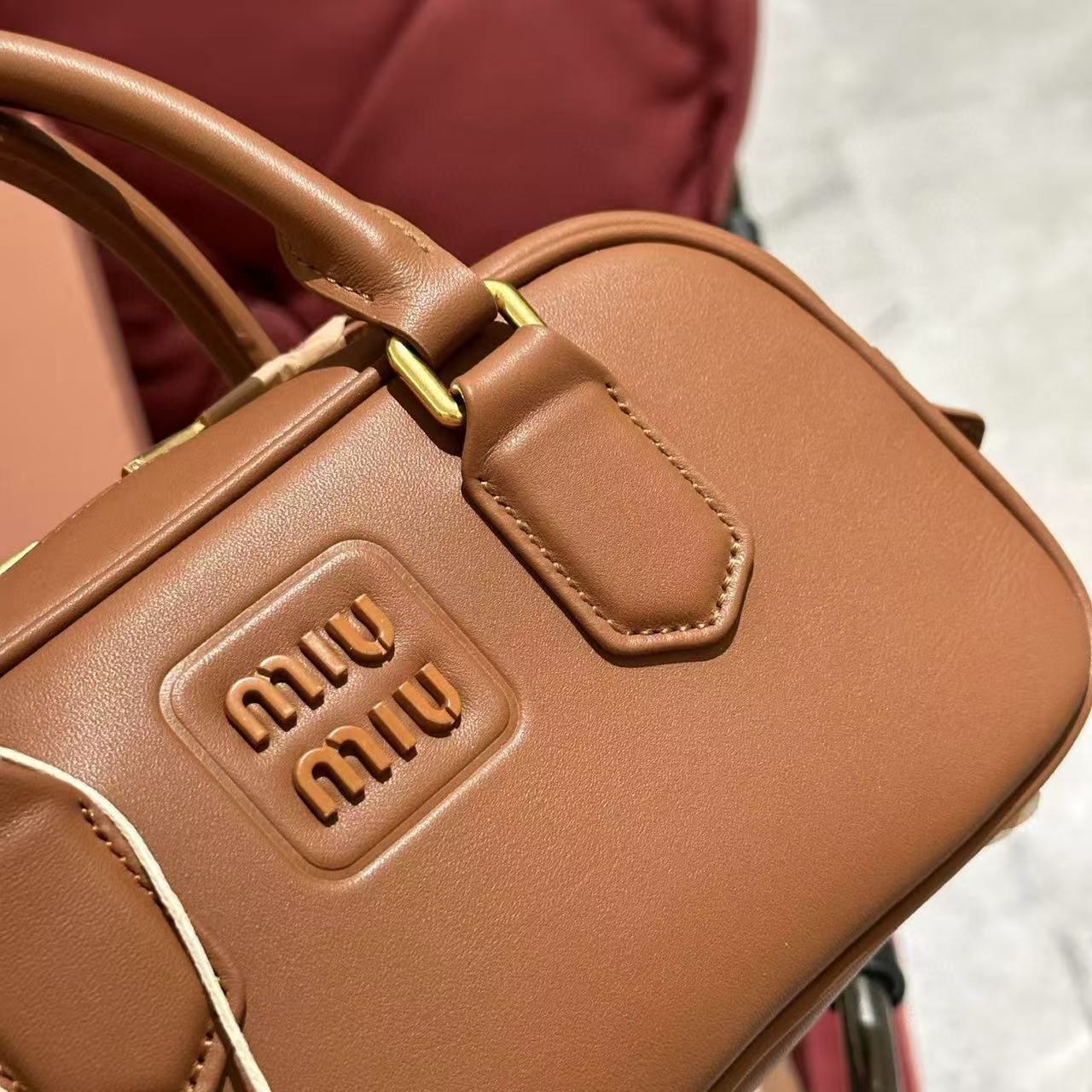 M1UM1U 高品質ハンドバッグ【 50％割引+送料無料】