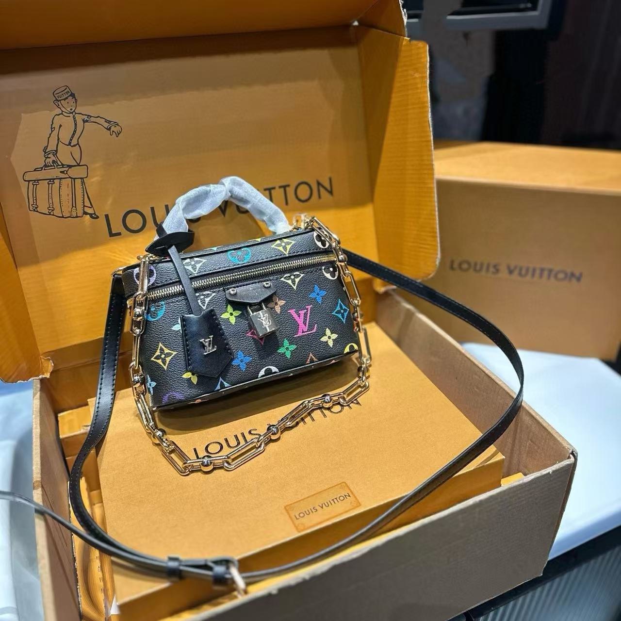 LVプリントコスメバッグ【 50％割引+送料無料】
