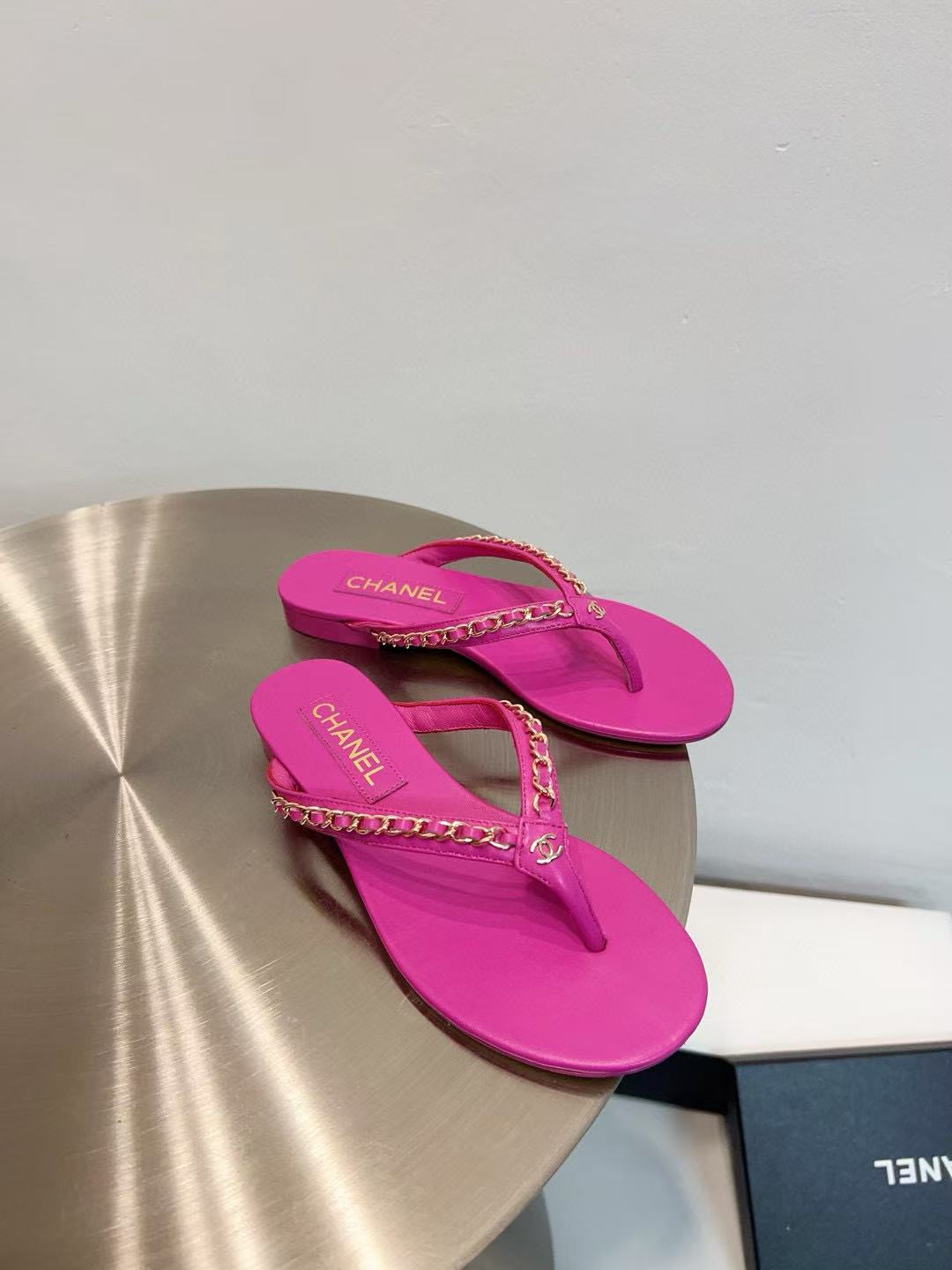 CHANE1 高品質チェーンビーチサンダル【50％割引+送料無料】