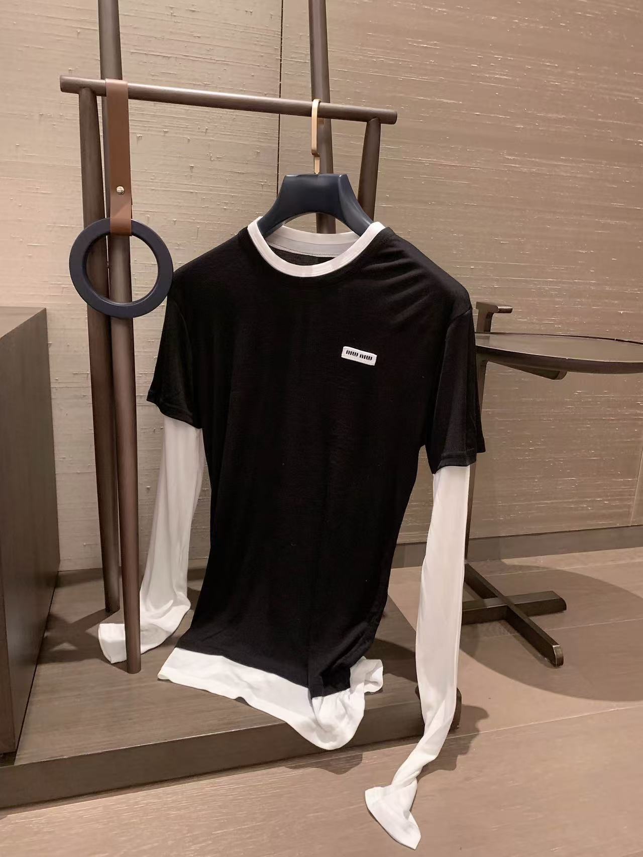 M1UM1U ダブルレイヤーカラーマッチングロングスリーブTシャツ【 50％割引+送料無料】