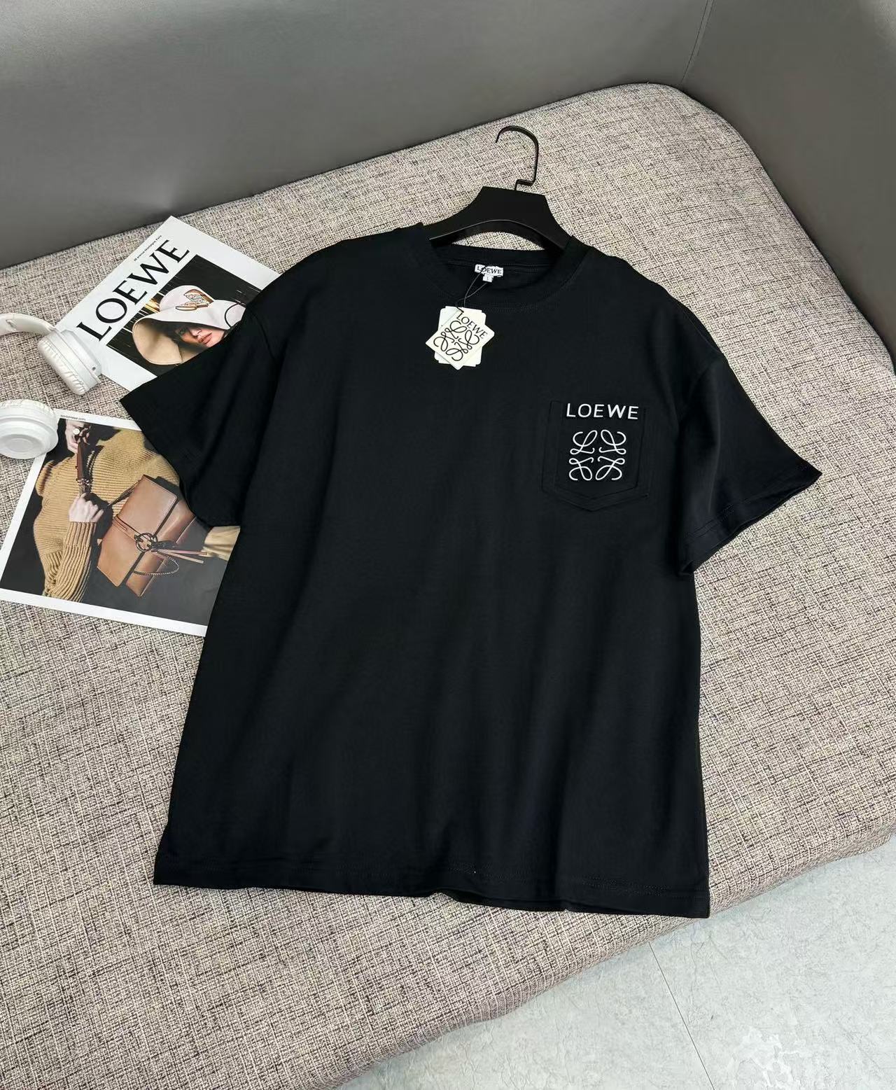 L0WEWエンボス立体文字Tシャツ【 50％割引+送料無料】