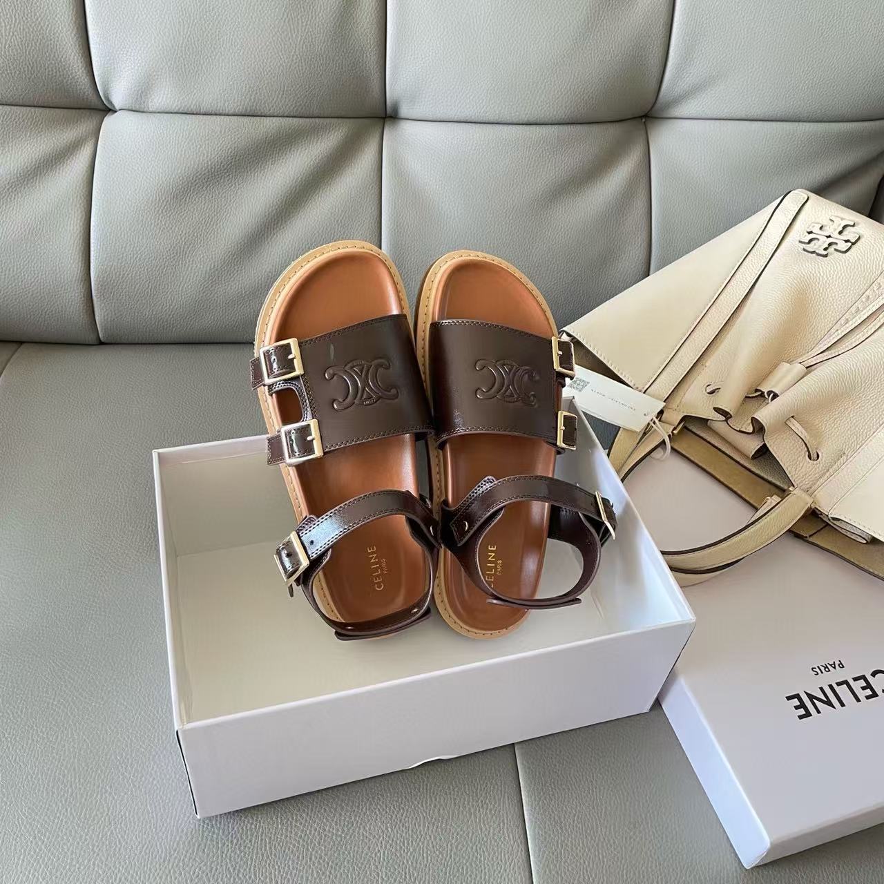 CEL1NE 凱旋門サンダル【50％割引+送料無料】