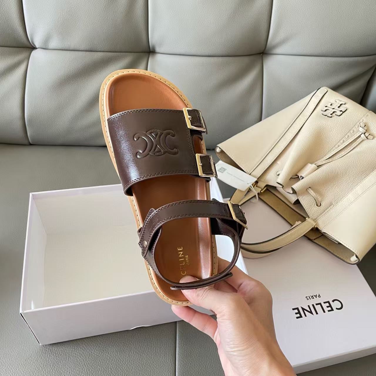 CEL1NE 凱旋門サンダル【50％割引+送料無料】