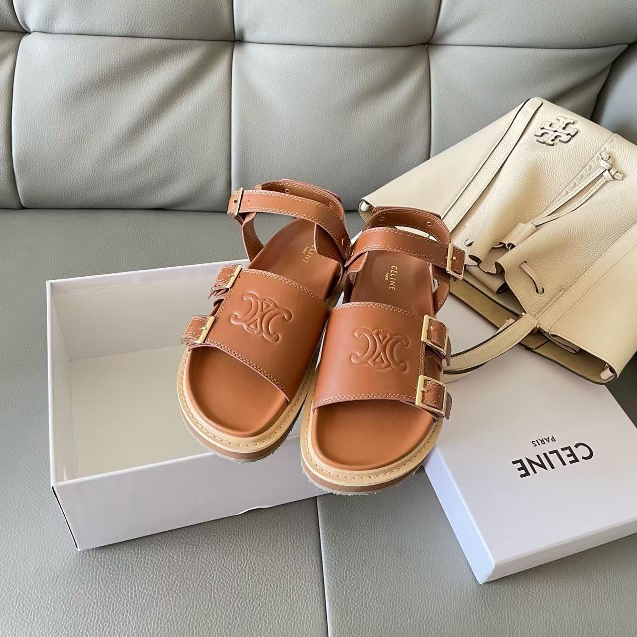 CEL1NE 凱旋門サンダル【50％割引+送料無料】